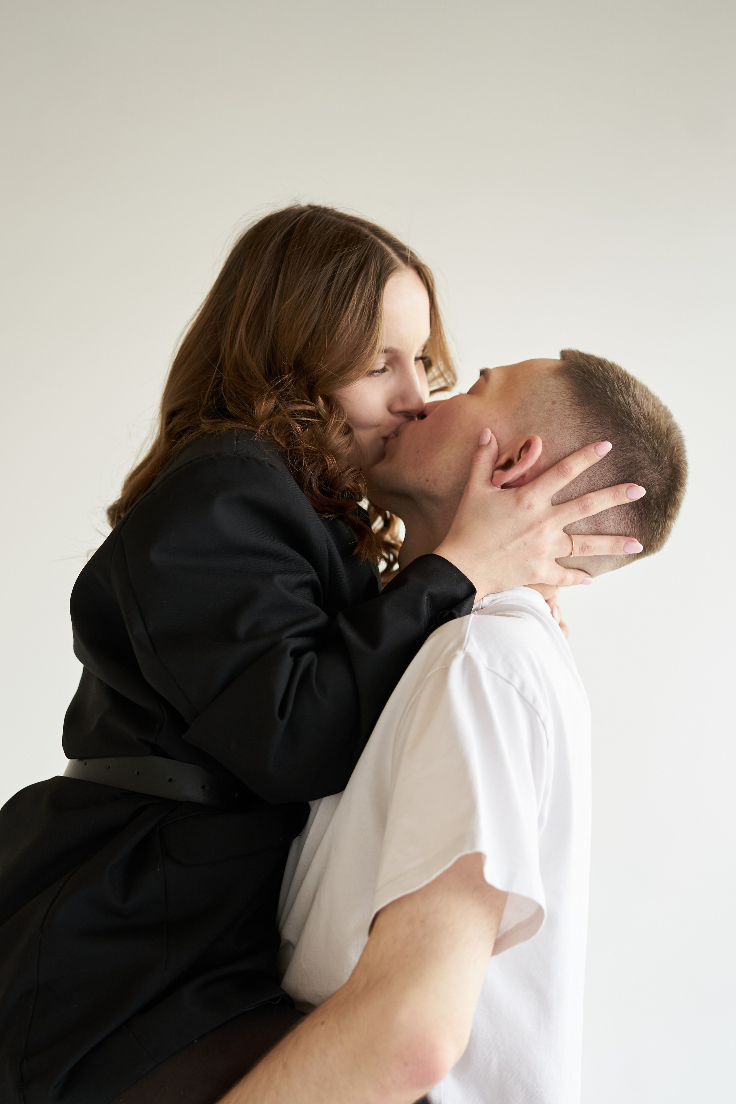 Влюбленные фотосессия в студии. Фотограф Екатеринбург Кокшарова Александра