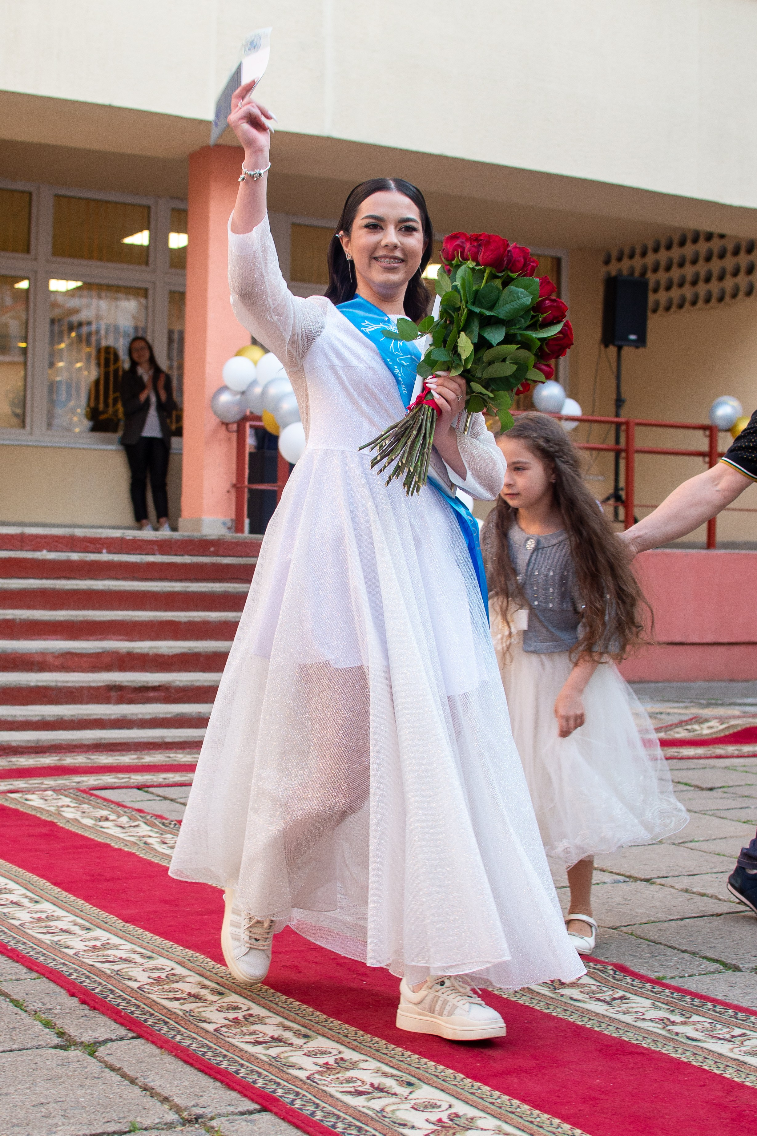 Выпускной 11 класс. Семейный фотограф на выписку из роддома и крещение Минск Настя Гришук