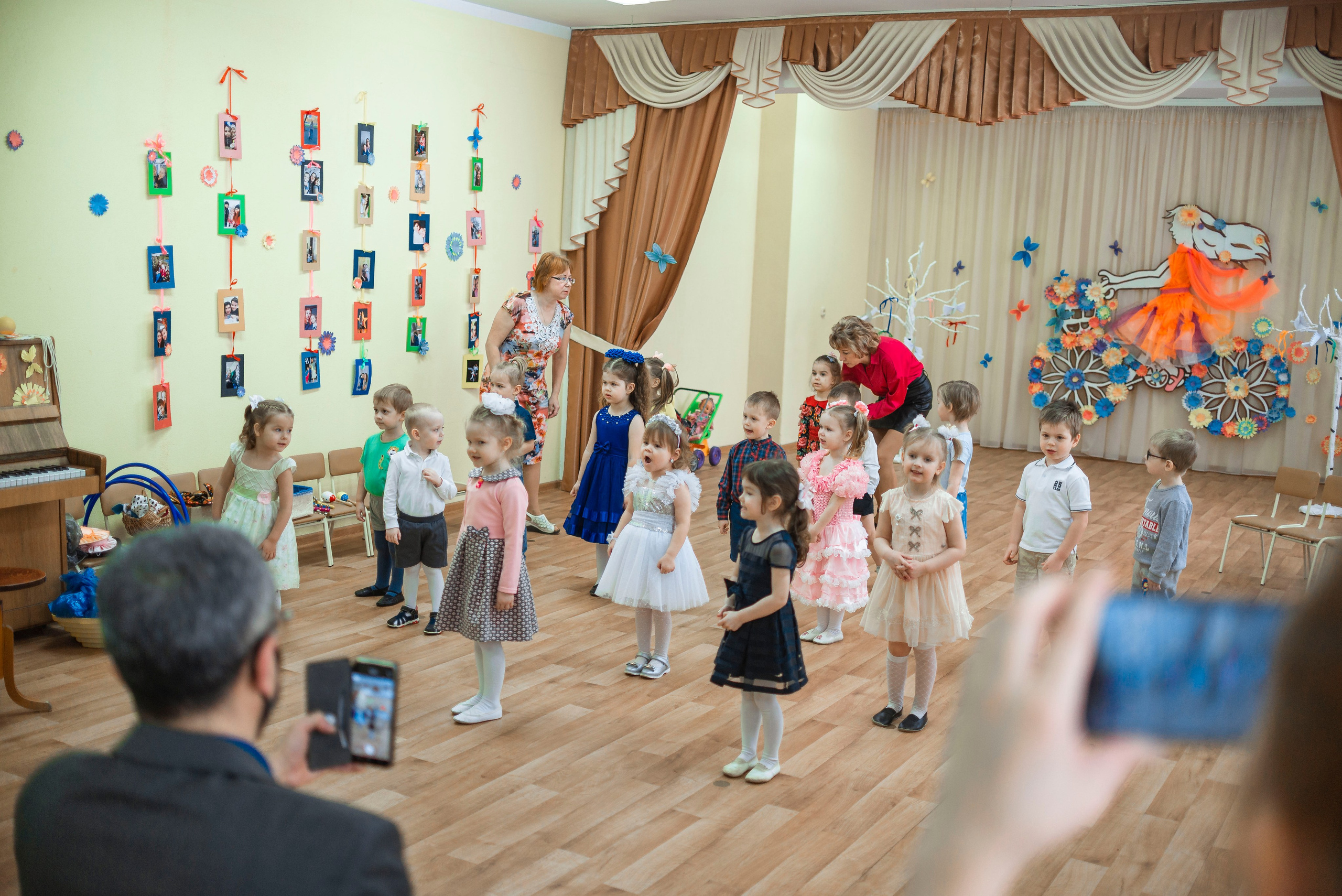 Утренник 8 Марта. Семейный фотограф на выписку из роддома и крещение Минск Настя Гришук