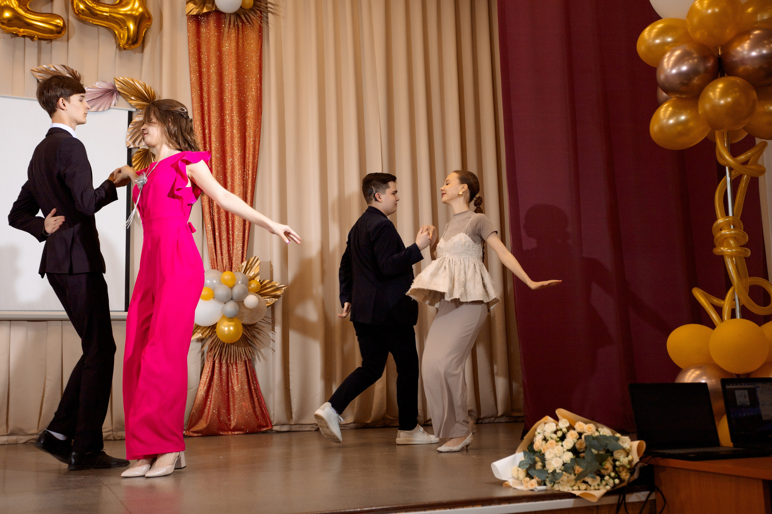 ВРУЧЕНИЕ АТТЕСТАТОВ: Пример. Все фото. Профессиональный фотограф в Ижевске Леша Петров