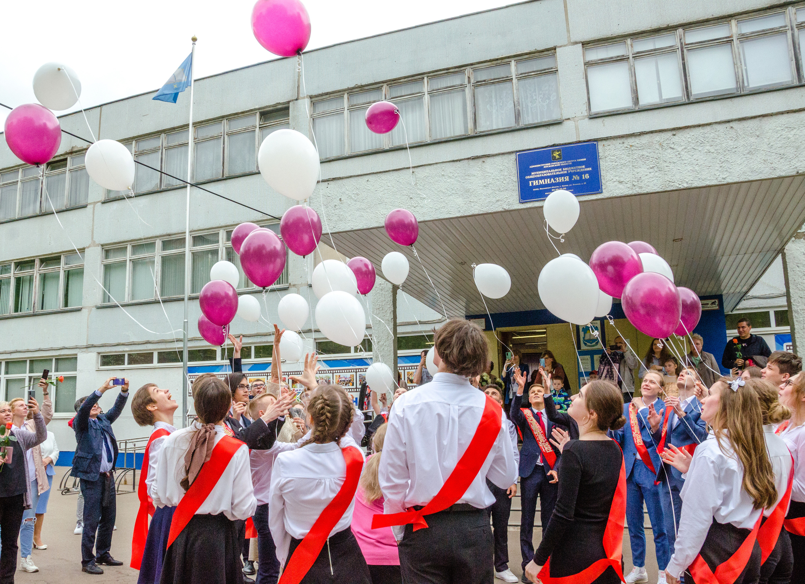 Услуги и цены. Выпускные альбомы в Москве и области от Анны Гайдаш