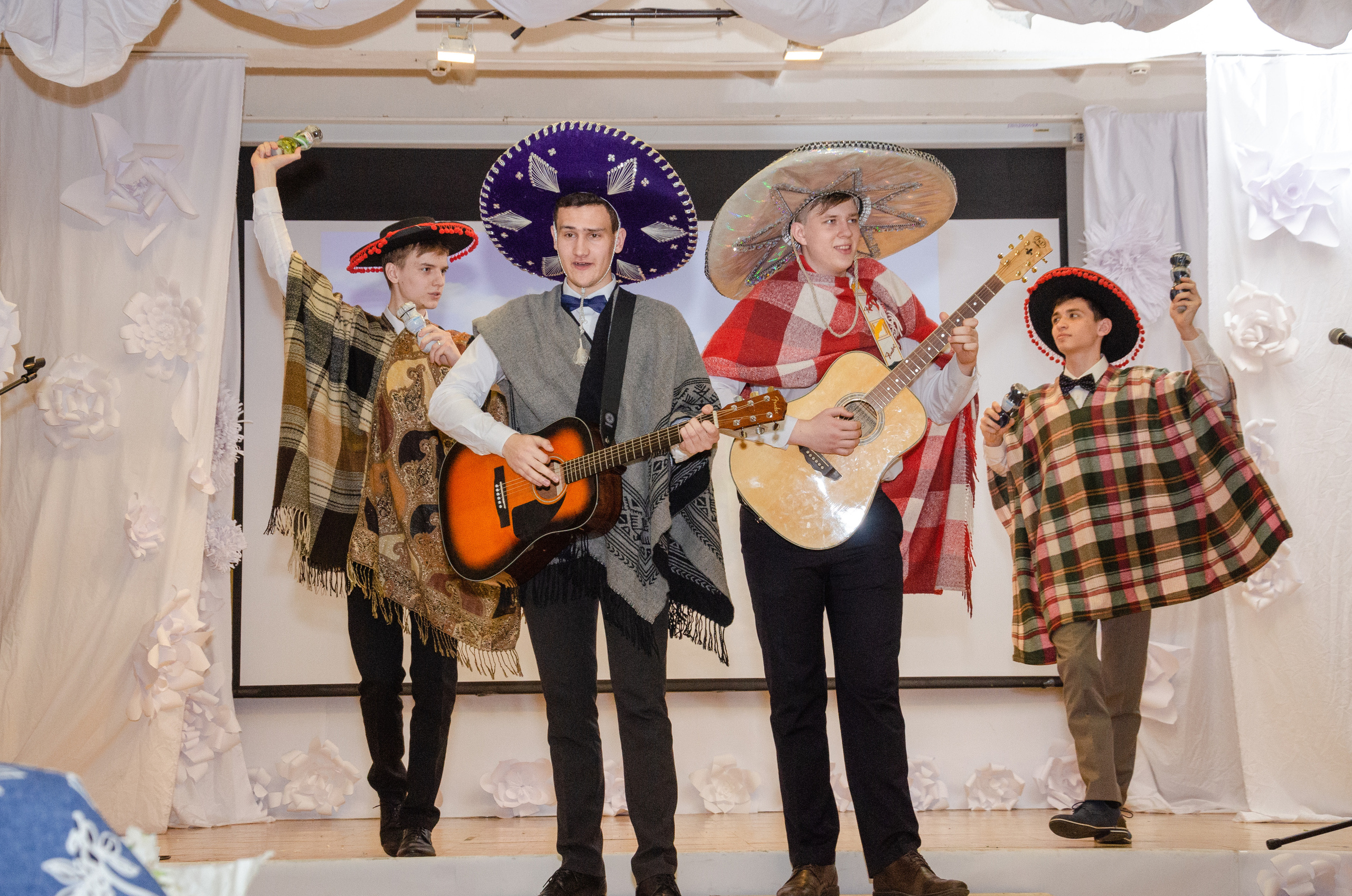 Услуги и цены. Выпускные альбомы в Москве и области от Анны Гайдаш