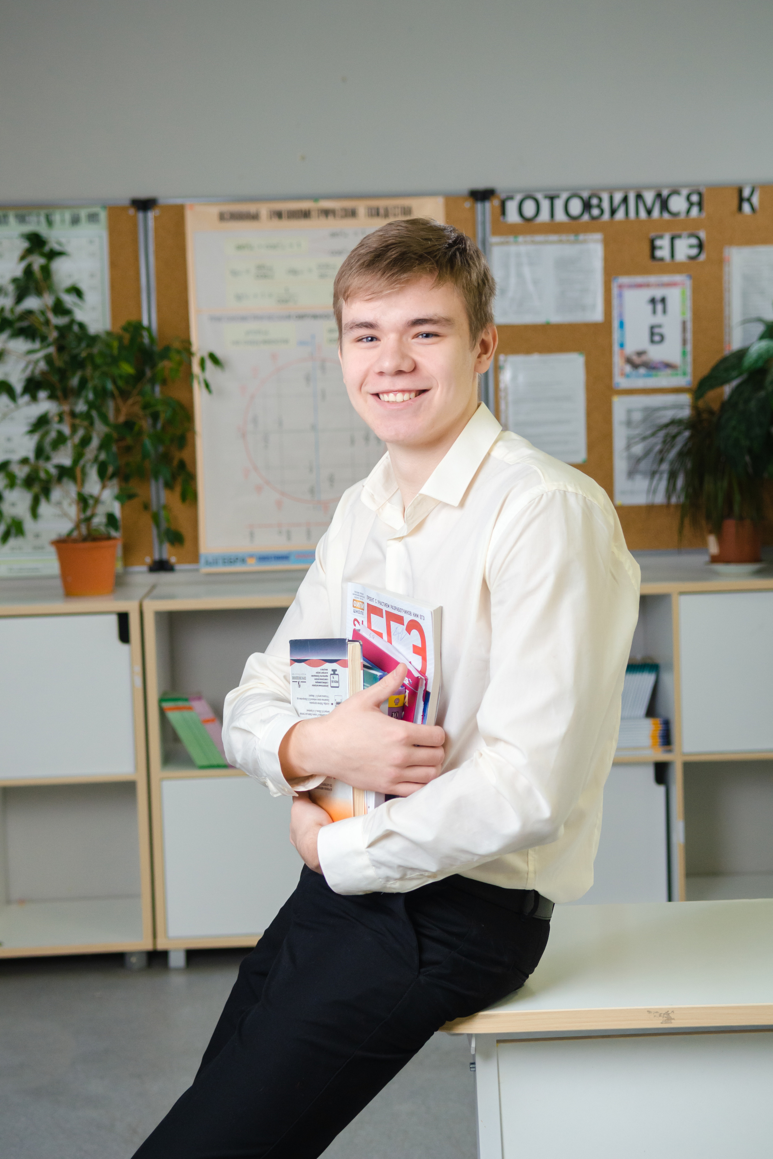 Примеры съемок для старших классов. Выпускные альбомы в Москве и области от Анны Гайдаш