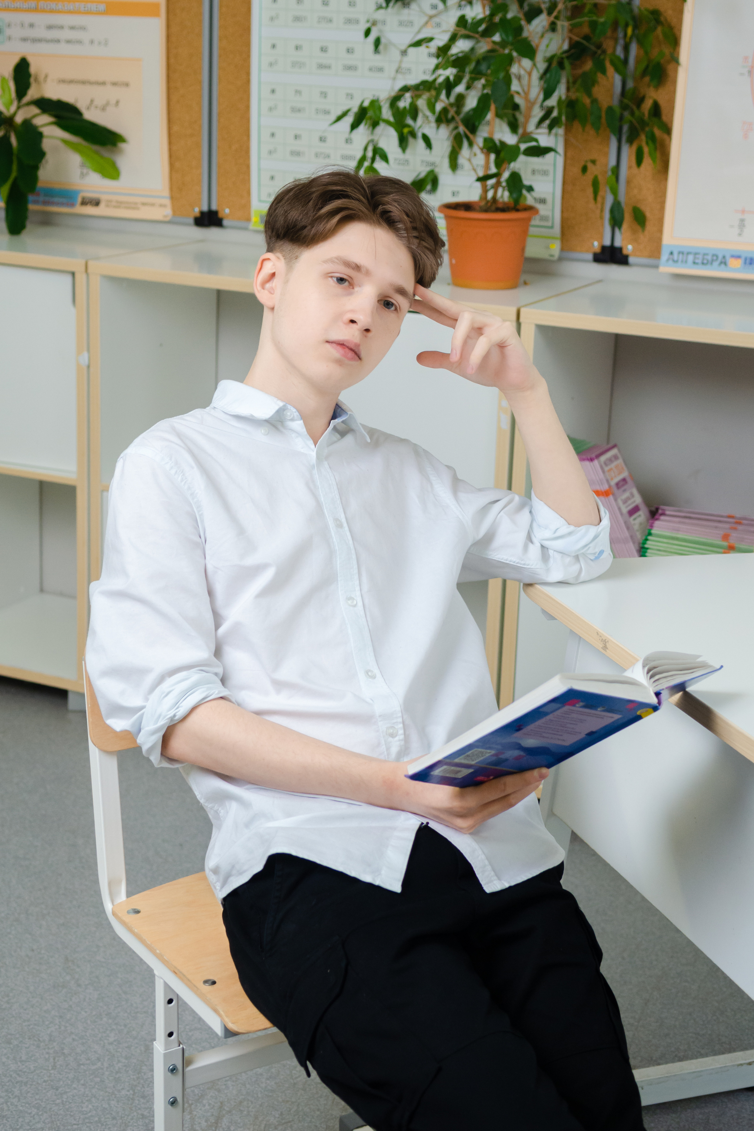 Примеры съемок для старших классов. Выпускные альбомы в Москве и области от Анны Гайдаш