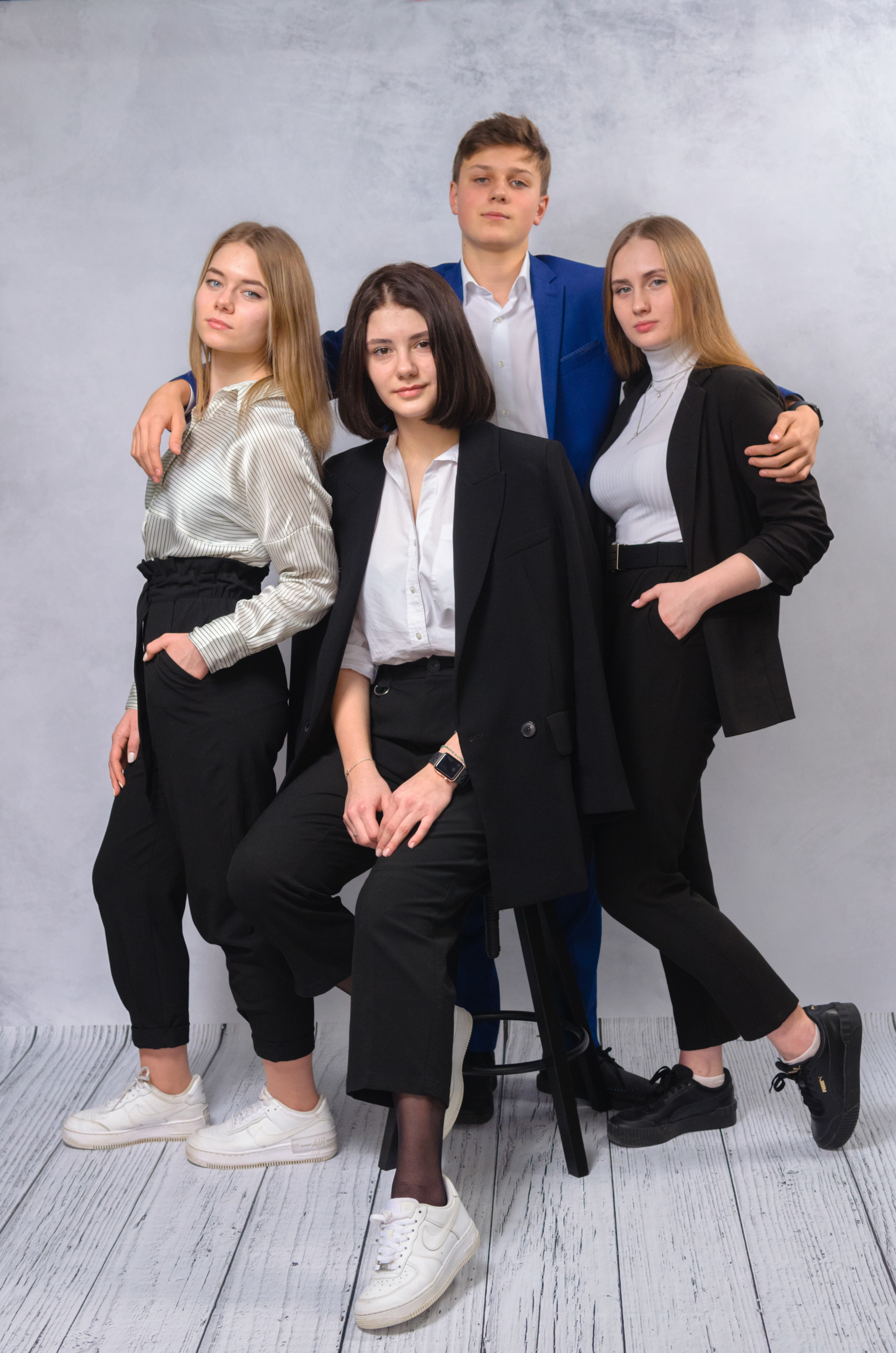 Примеры съемок для старших классов. Выпускные альбомы в Москве и области от Анны Гайдаш