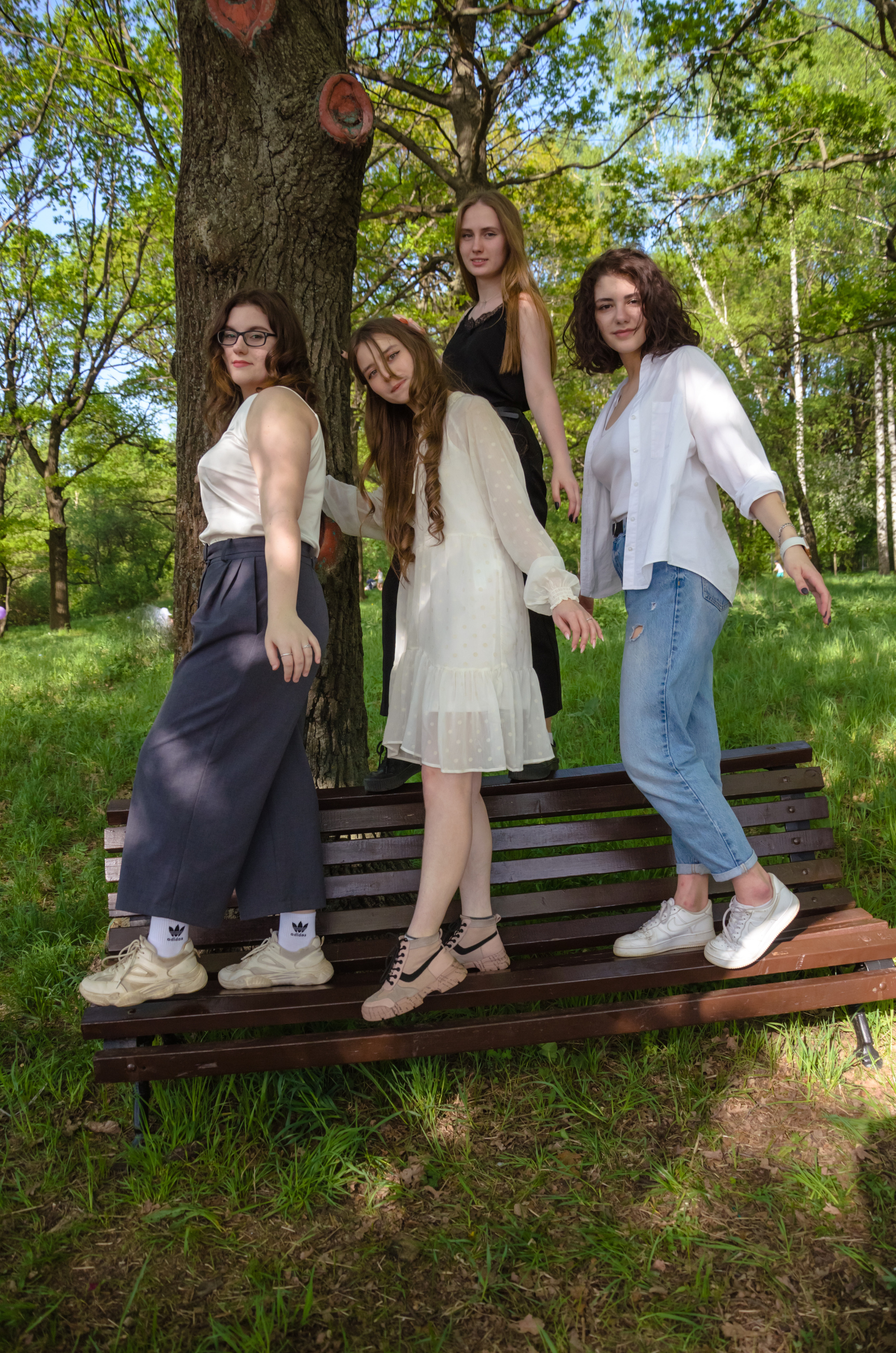 Примеры съемок для старших классов. Выпускные альбомы в Москве и области от Анны Гайдаш