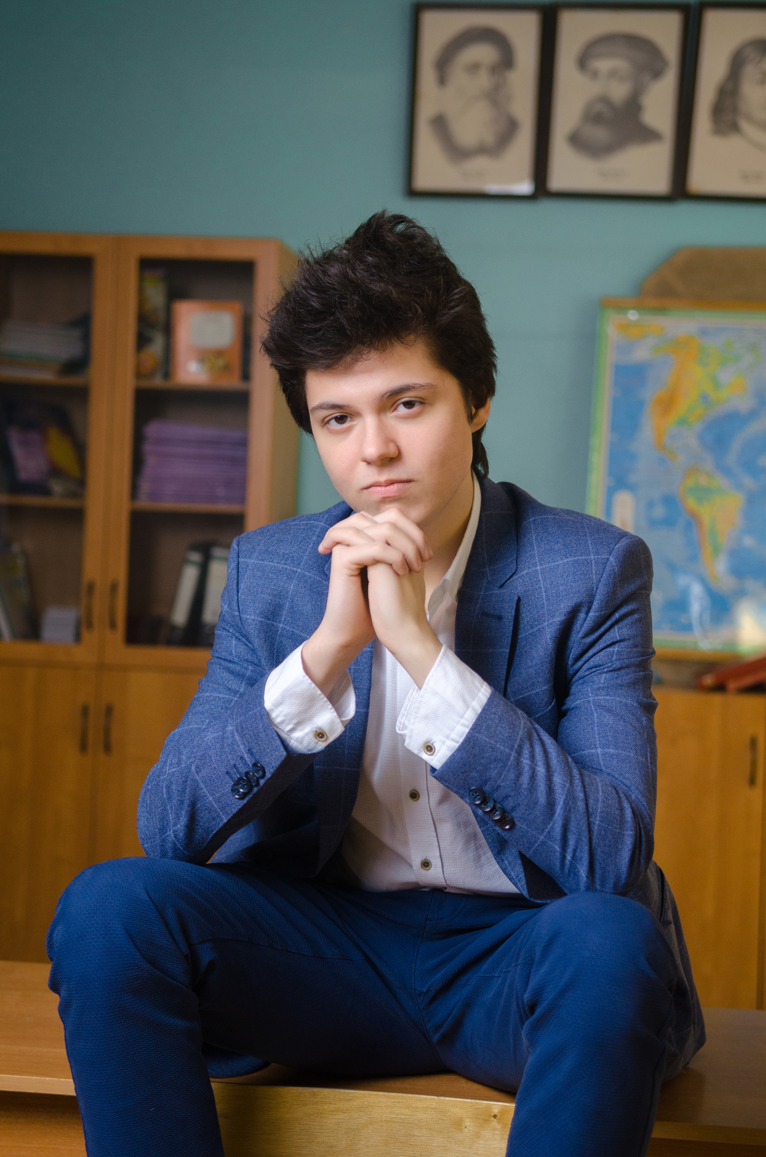 Примеры съемок для старших классов. Выпускные альбомы в Москве и области от Анны Гайдаш