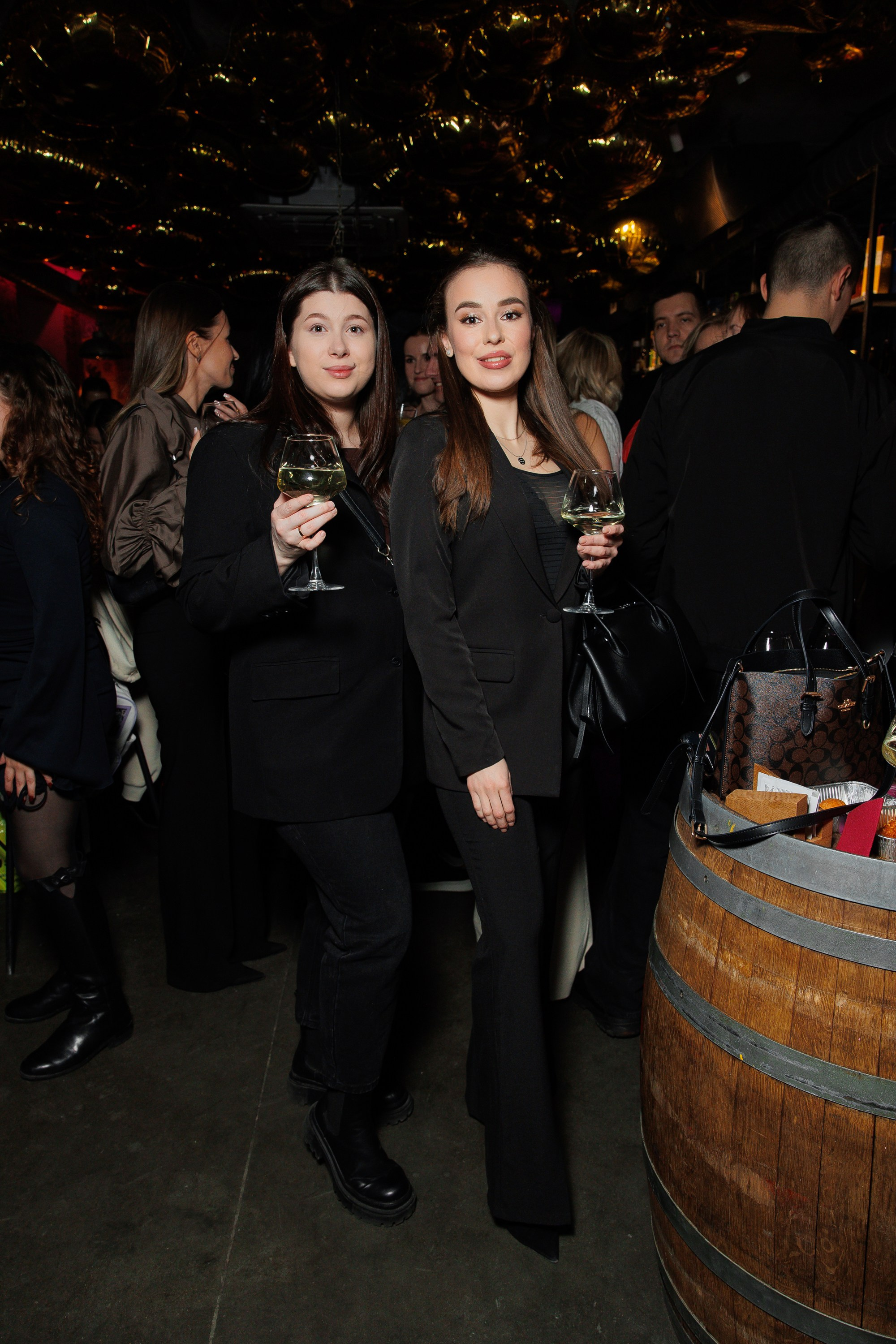 ВИНОТЕКА — 8 МАРТА. СВОИ. ФОТООТЧЕТЫ-СОБЫТИЯ-МЕСТА