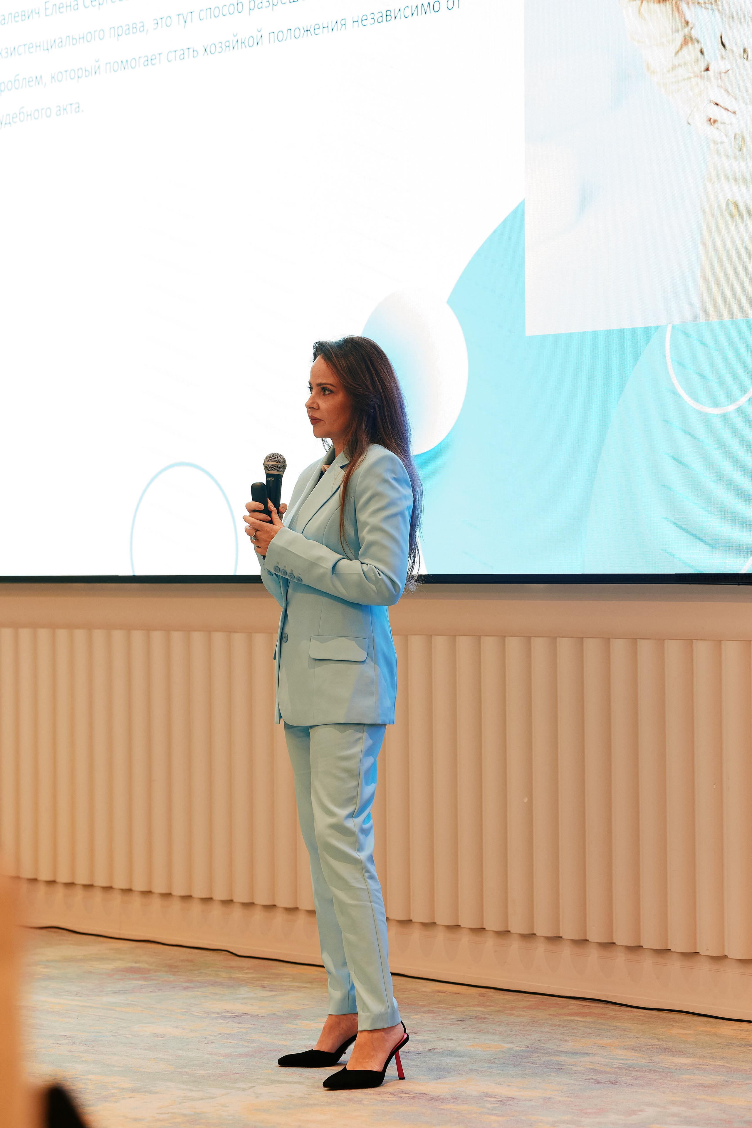 Современная женщина в Hilton 26.10. Свадебный репортажный фотограф краснодар максим дремов дрёмов фотосессия студия цена