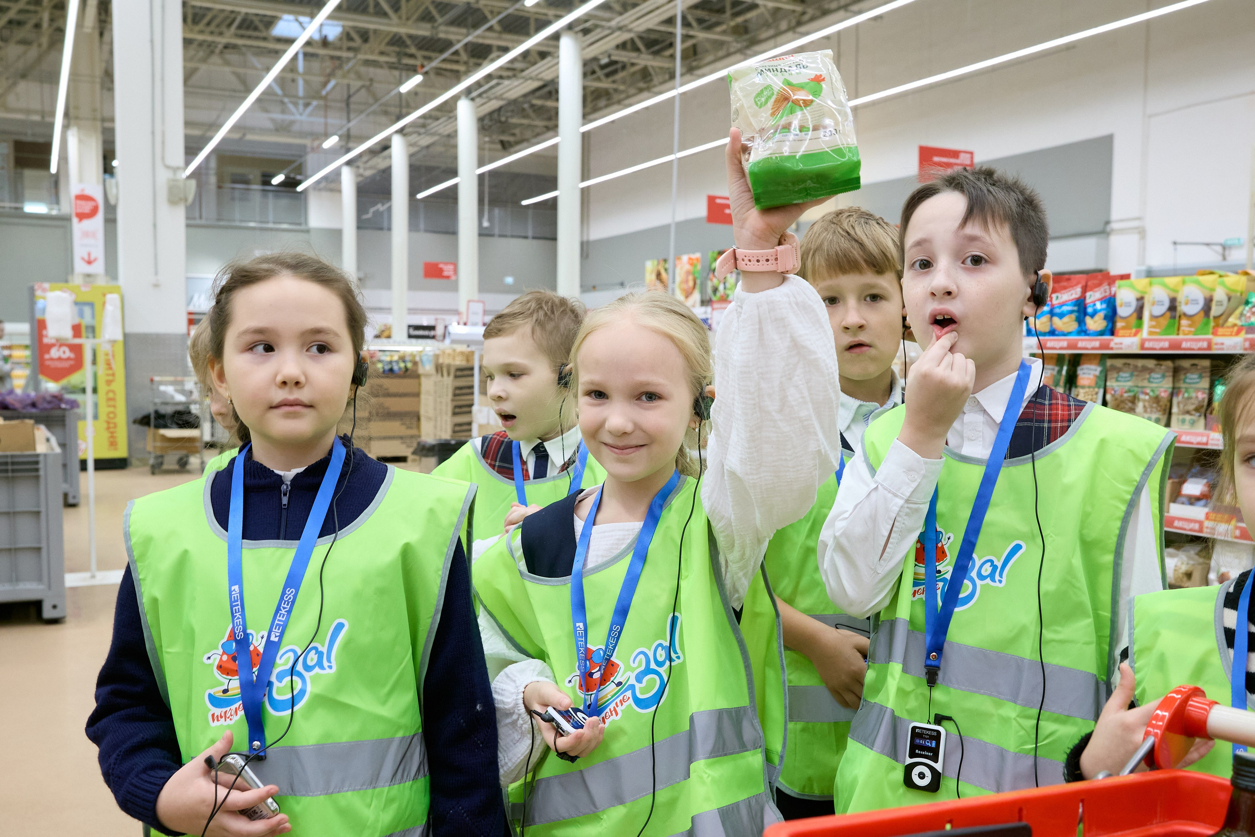 Супер агент планета Земля. Мое имя Раиль. Я репортажный фотограф в Казани, так же мой любимый жанр — свадебный фотограф