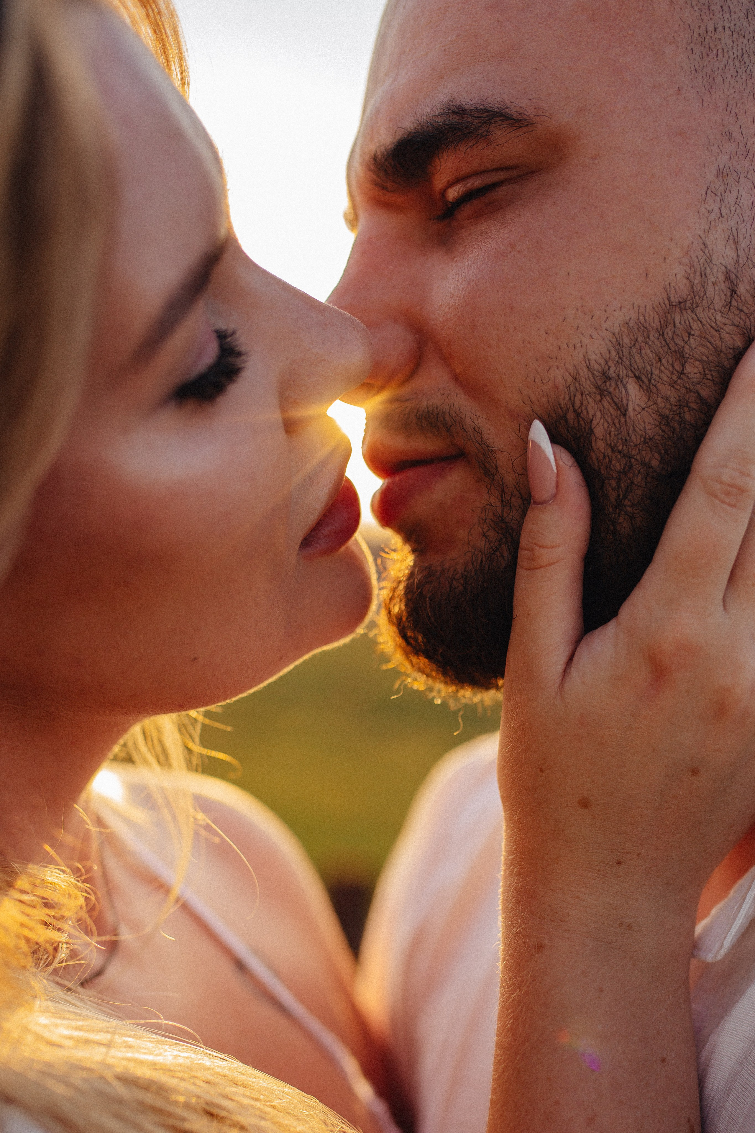 Летним вечером на пляже. Свадебный фотограф Новосибирск