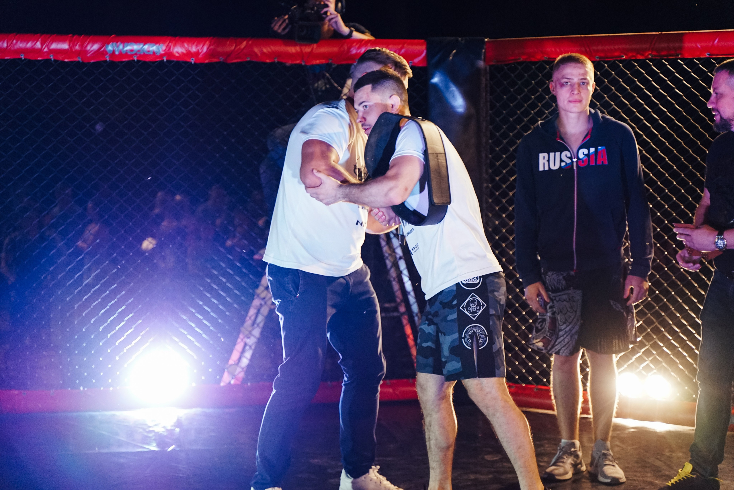 Вечер боев в ЦПКиО. Фотограф Надежда Погребняк | Рязань | Москва