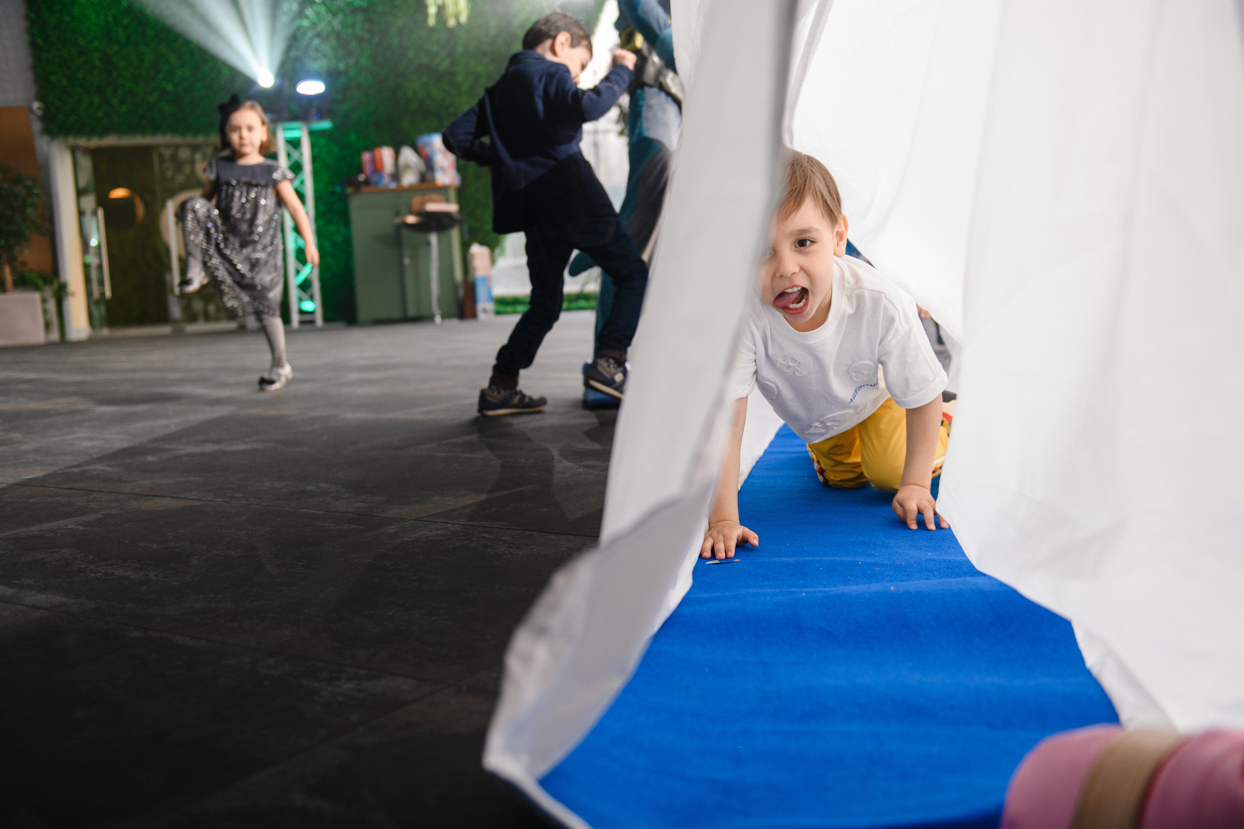 Фотограф на детское день рождения в Ростове. Свадебный фотограф в Ростове Максимов Максим
