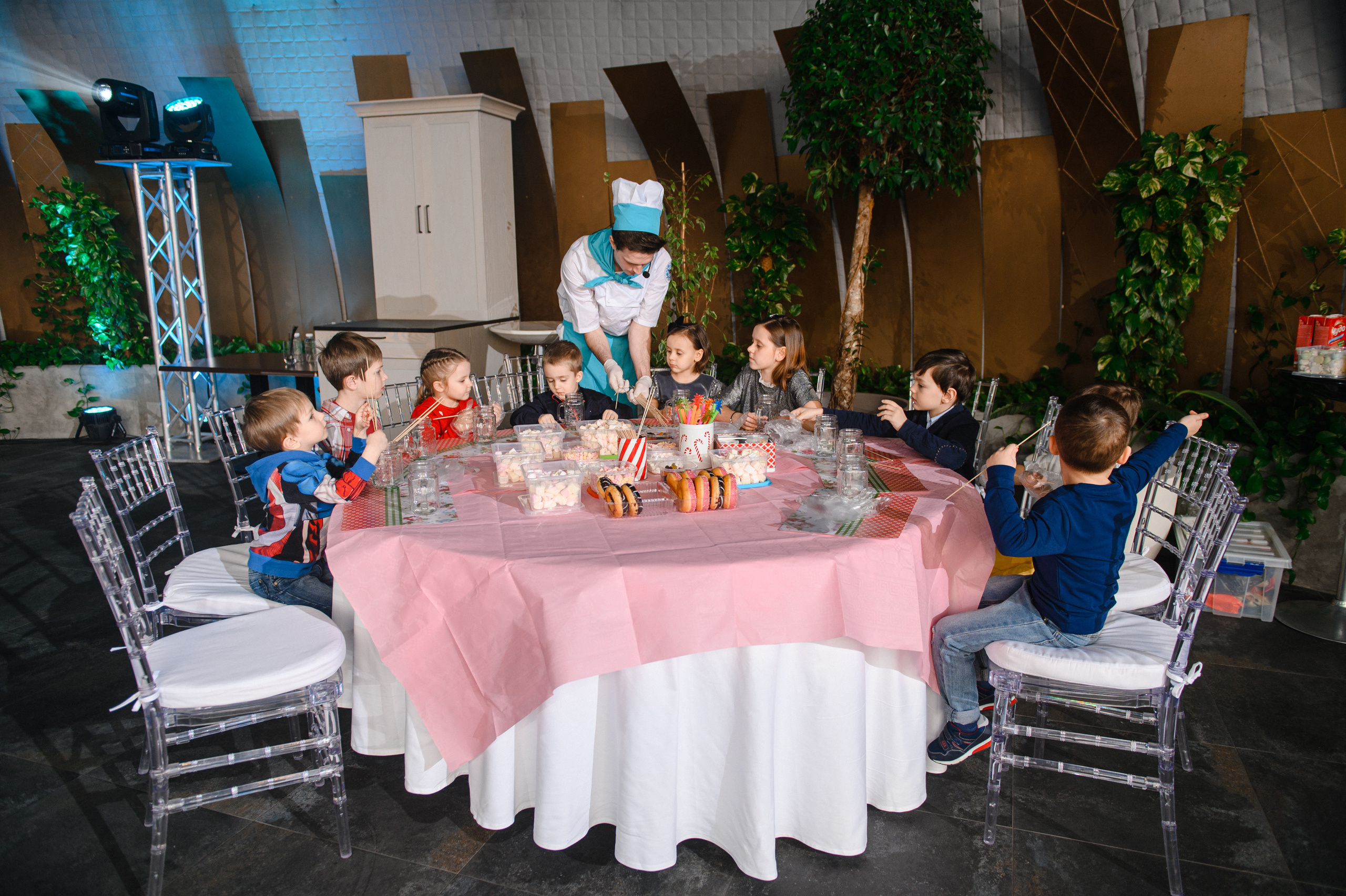 Фотограф на детское день рождения в Ростове. Свадебный фотограф в Ростове Максимов Максим