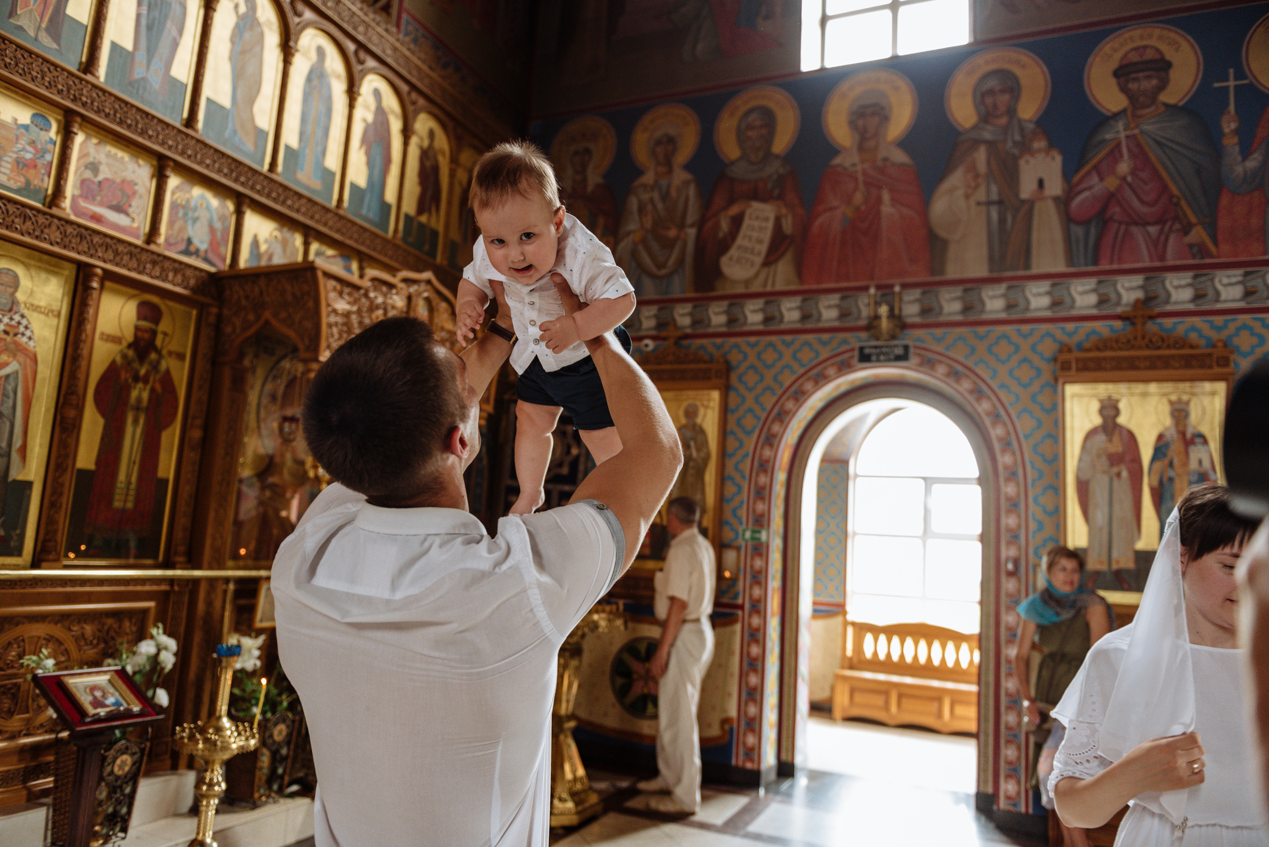 Фотограф на крещение в Ростове. Свадебный фотограф в Ростове Максимов Максим