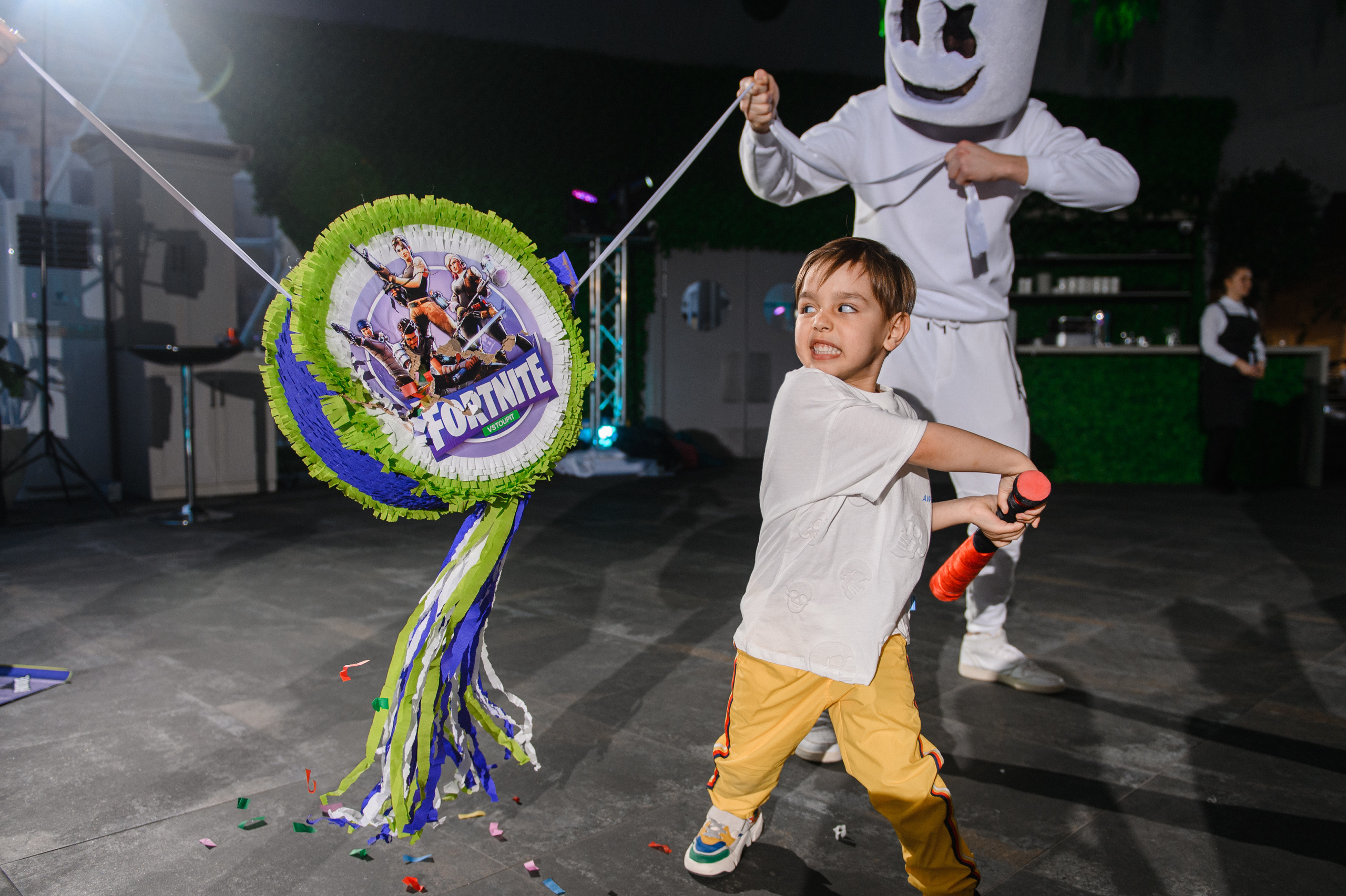 Фотограф на детское день рождения в Ростове. Свадебный фотограф в Ростове Максимов Максим
