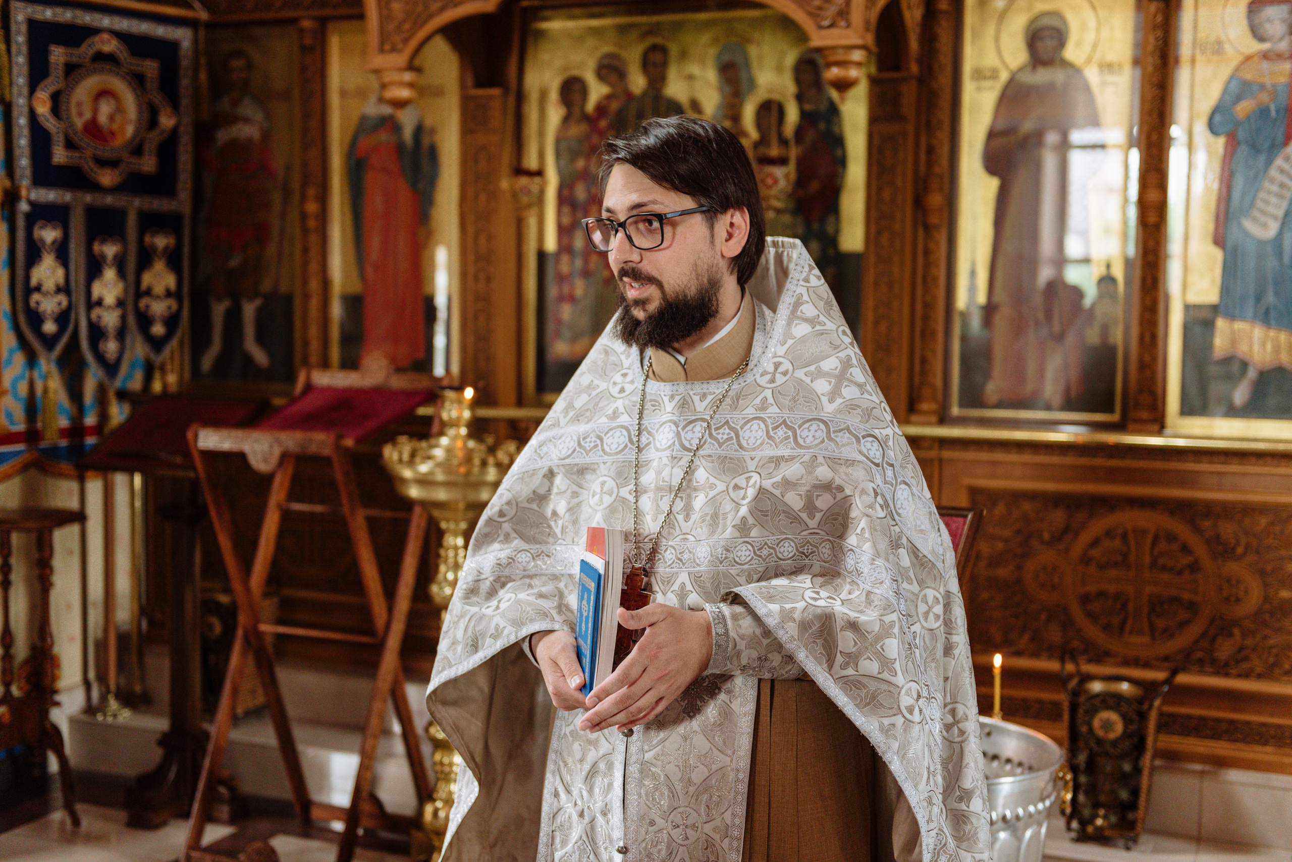 Фотограф на крещение в Ростове. Свадебный фотограф в Ростове Максимов Максим