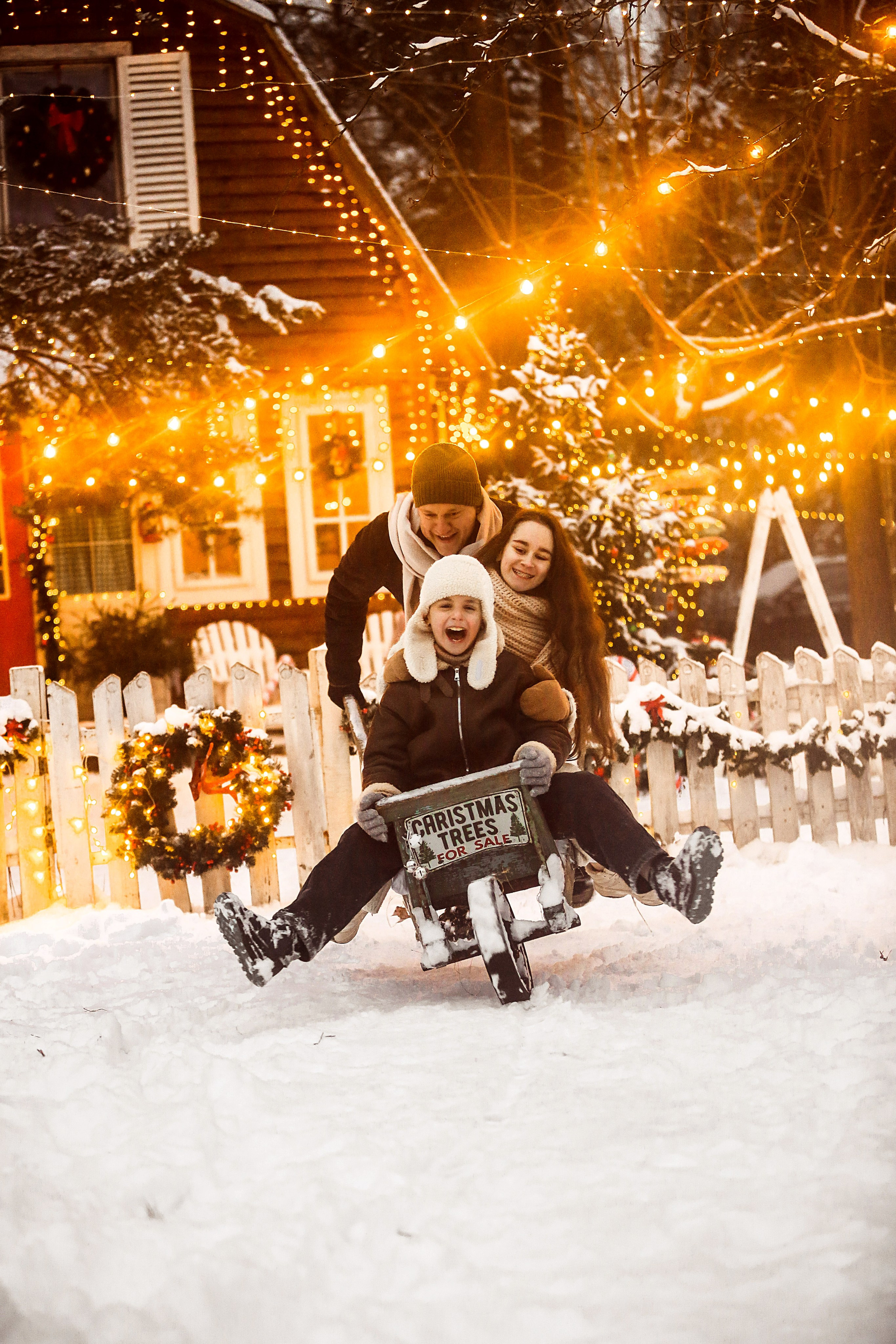 Я Лена — семейный фотограф в стиле Life Style Москва и Подмосковья: Балашиха, Пушкино, Щелково, Домодедово, Дмитров. Я за эмоции и любовь