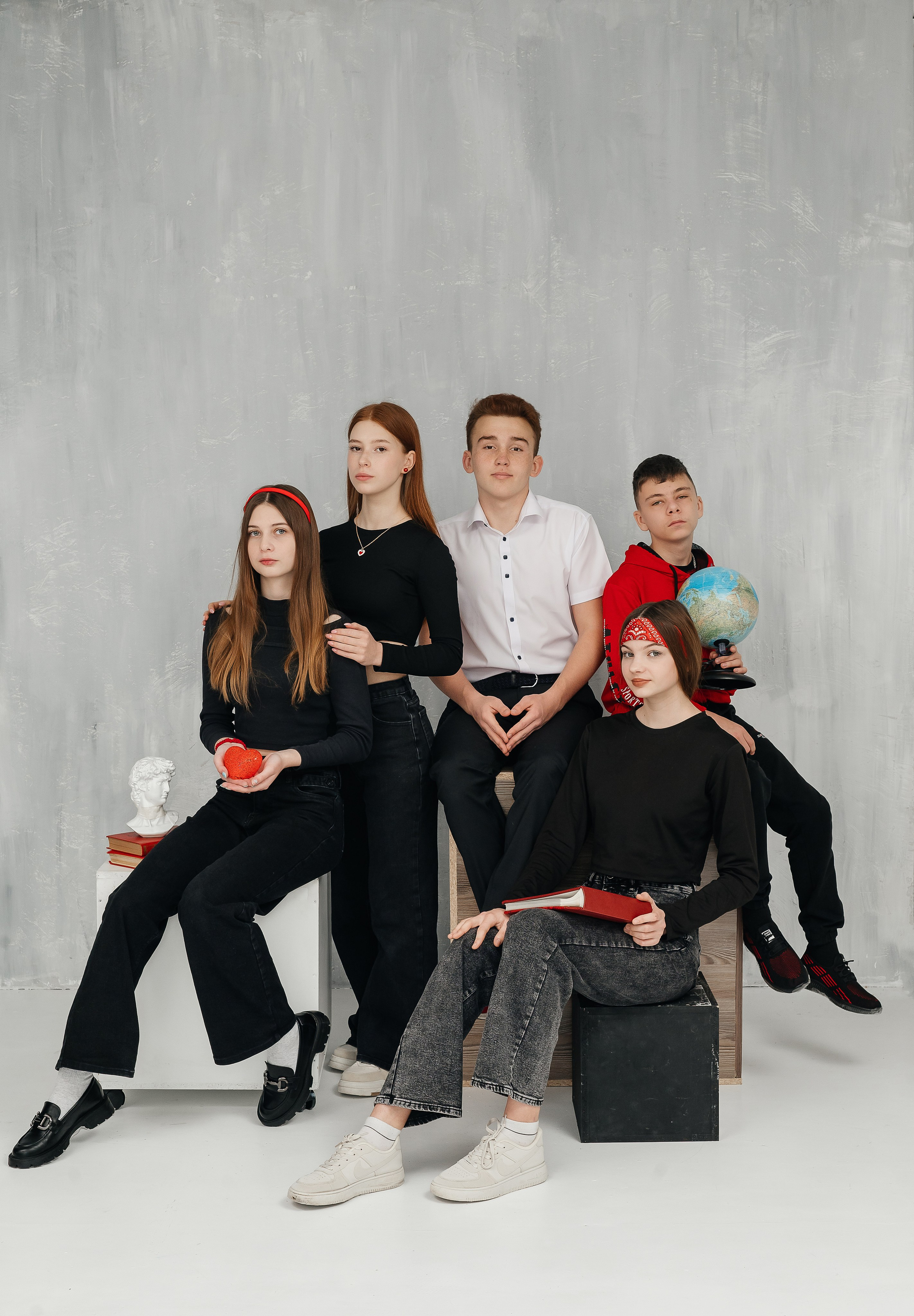 В студии школьники. Свадебный, семейный и школьный фотограф в Бийске Ксения Мамаева