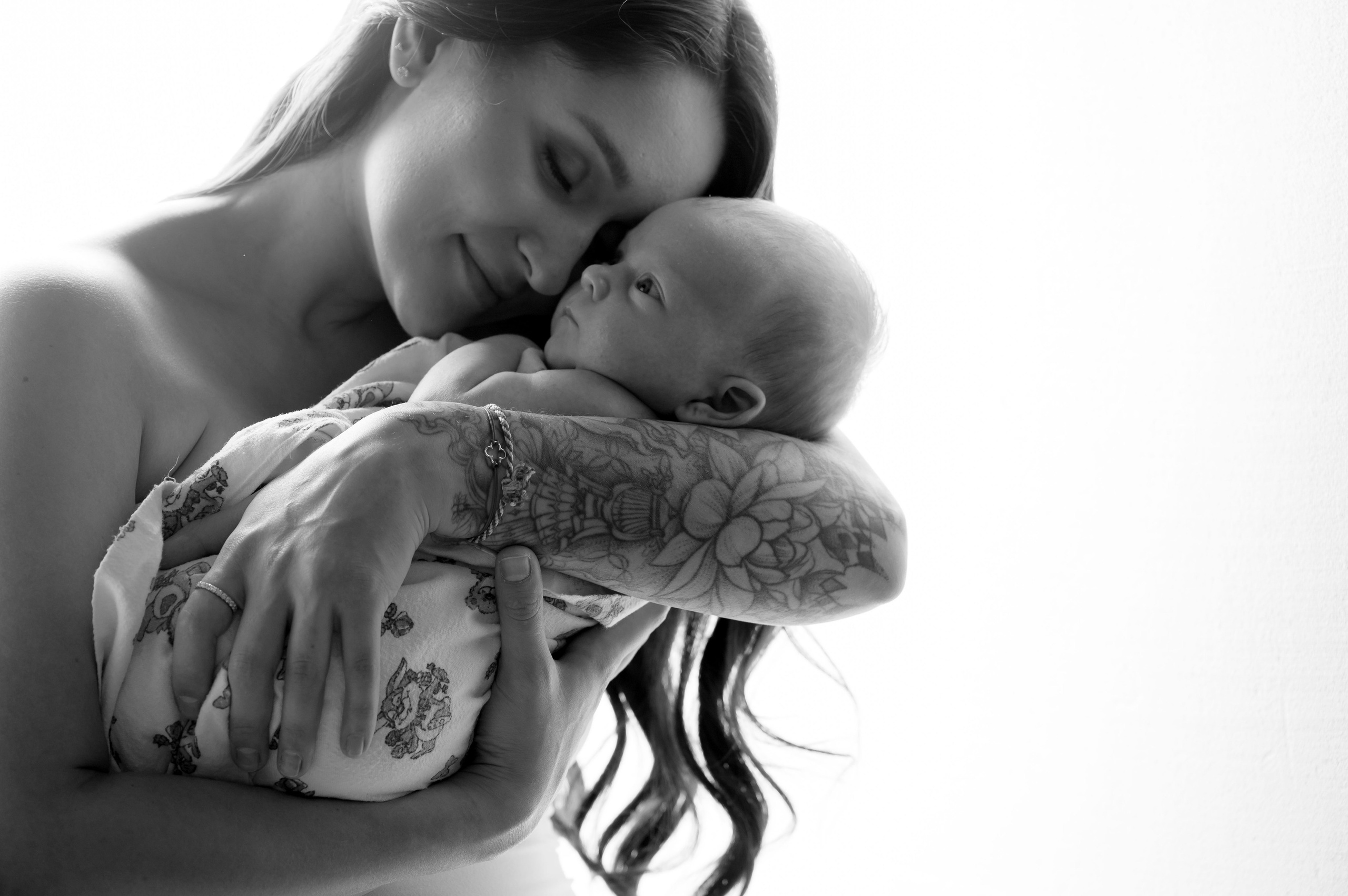 Профессиональный фотограф беременности в СПБ. Стильные фотосессии беременности в стиле минимализм и классическая фотография