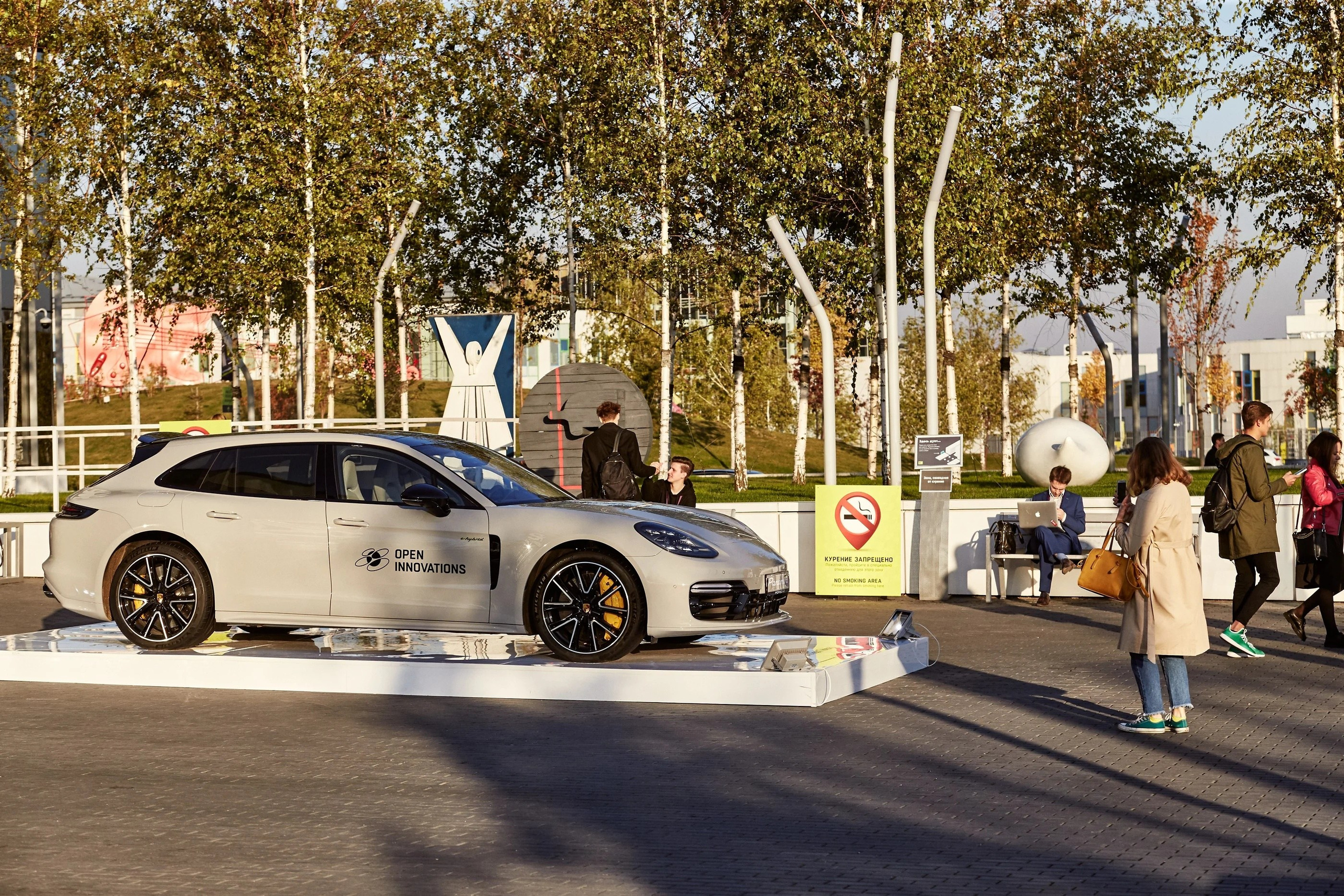 Porsche x Skolkovo promo. Спортивный и бизнес фотограф Арсений Голышкин