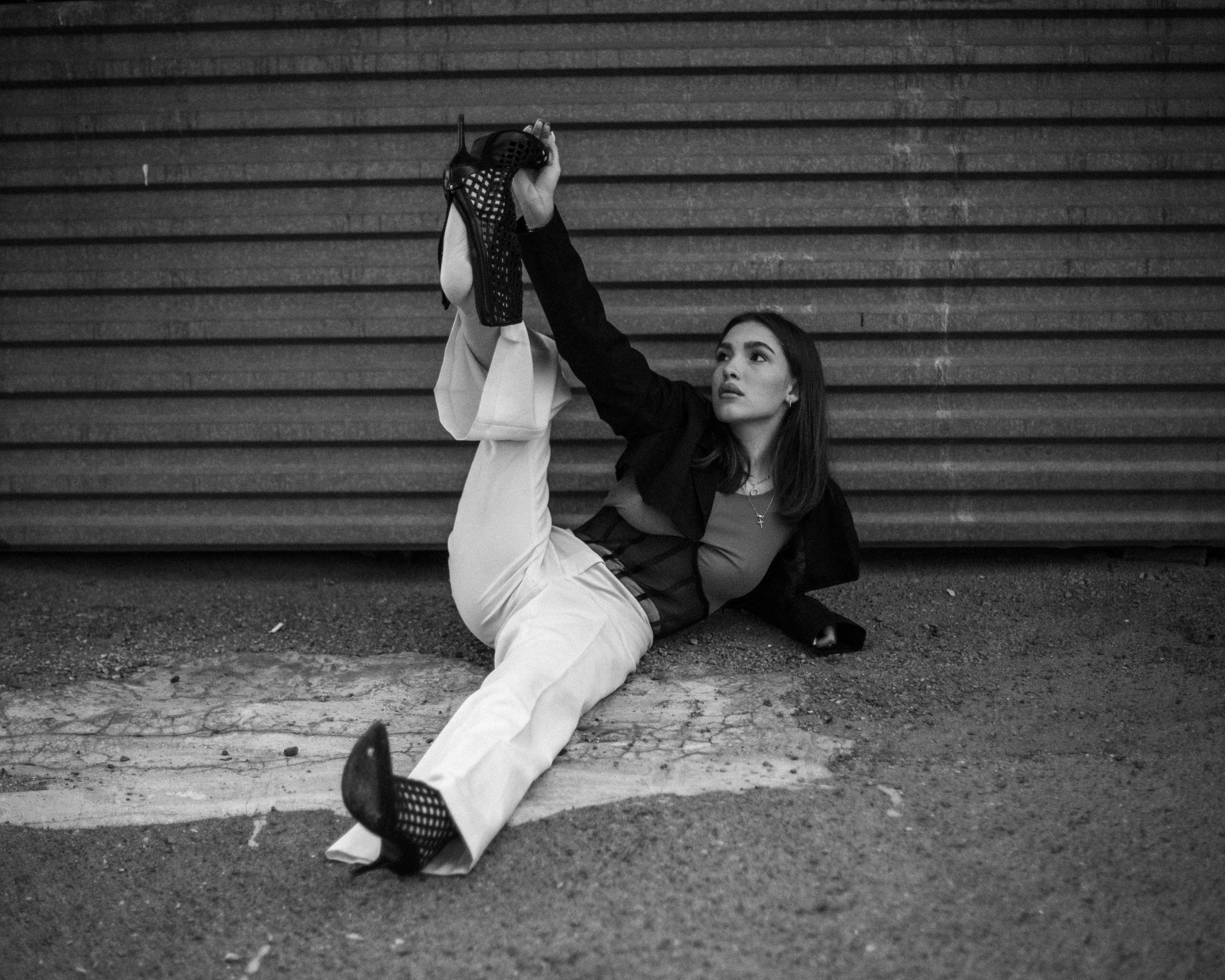 Яна. Женский фотограф. Создатель украшений ручной работы. Модель