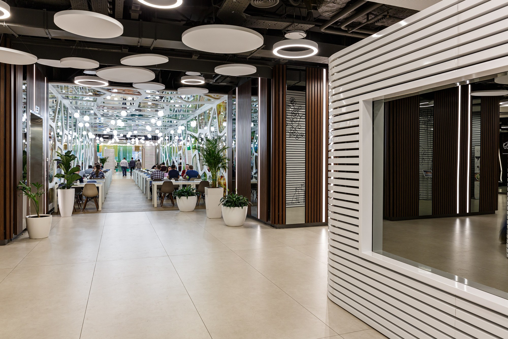 Сбер. Фотограф Ксения Колесникова. Интерьерная и портретная съемка в Москве