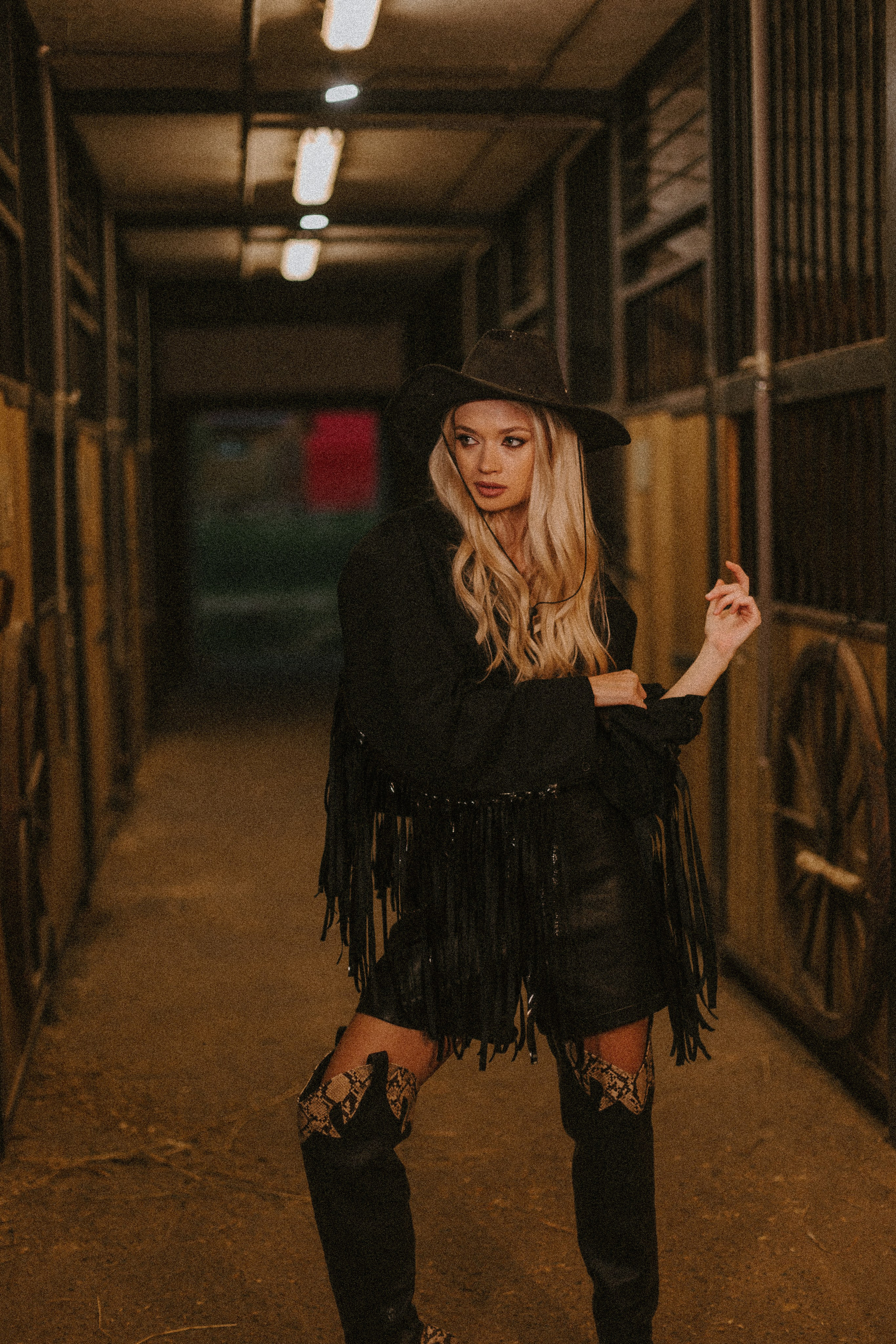 Надя «Вестерн». Павел Померанцев