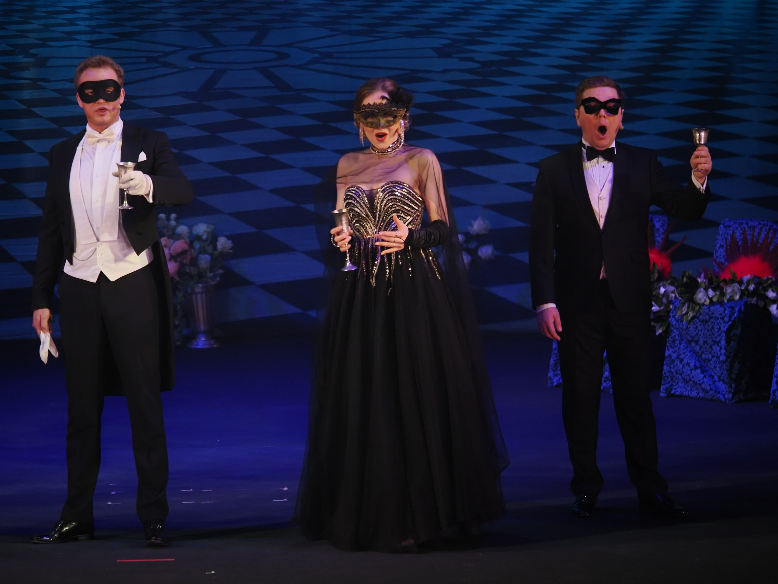 «БУФФ-ПАРАДИЗ» Летучая мышь (в Нск). Портретный и спортивный фотограф в Новосибирске и Твери Кононов Алексей