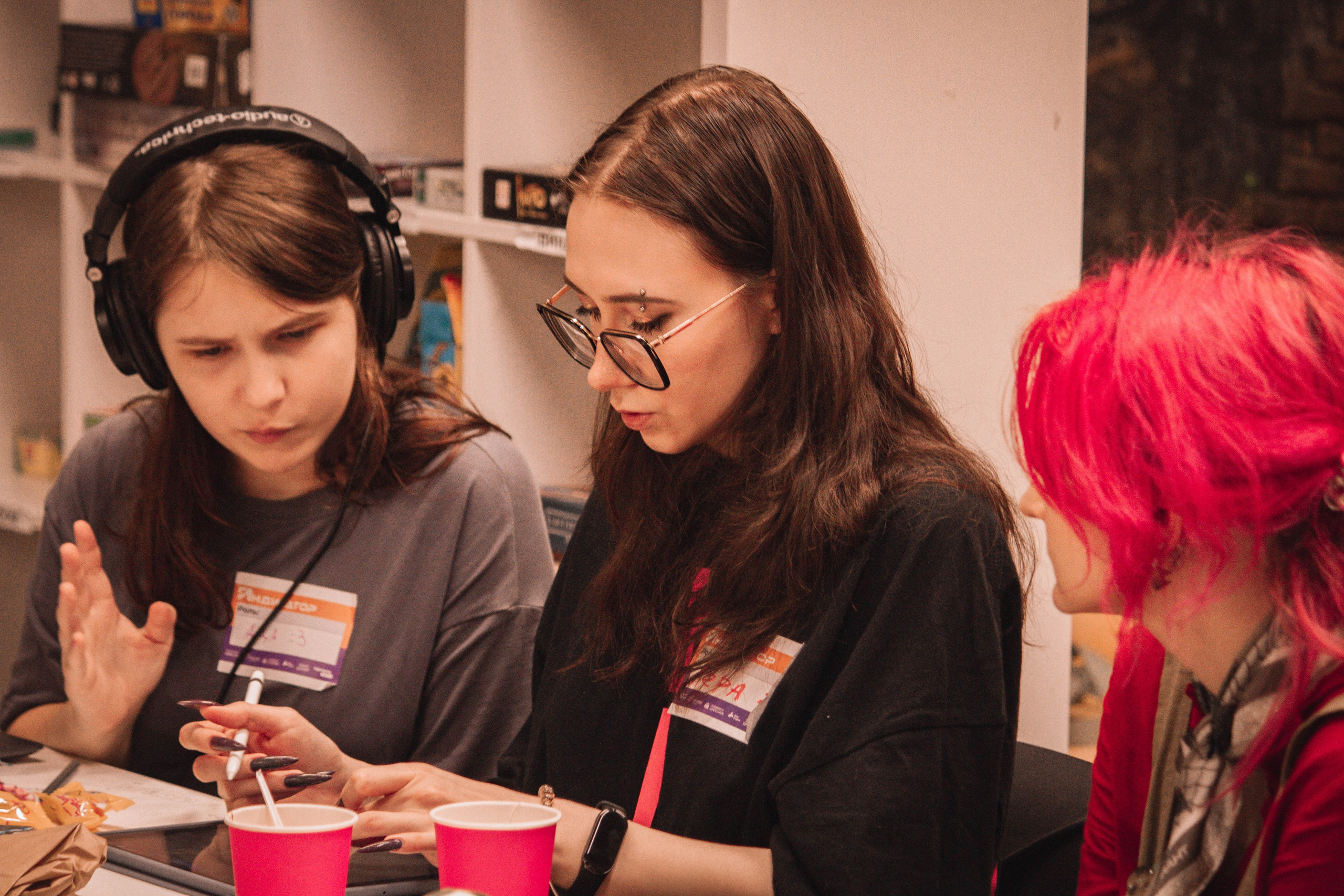 ЖЕНСКИЙ ГЕЙМДЖЕМ — Творческий сбор разработчиц. Создадим шедевр? Виталина и её фотоискусство