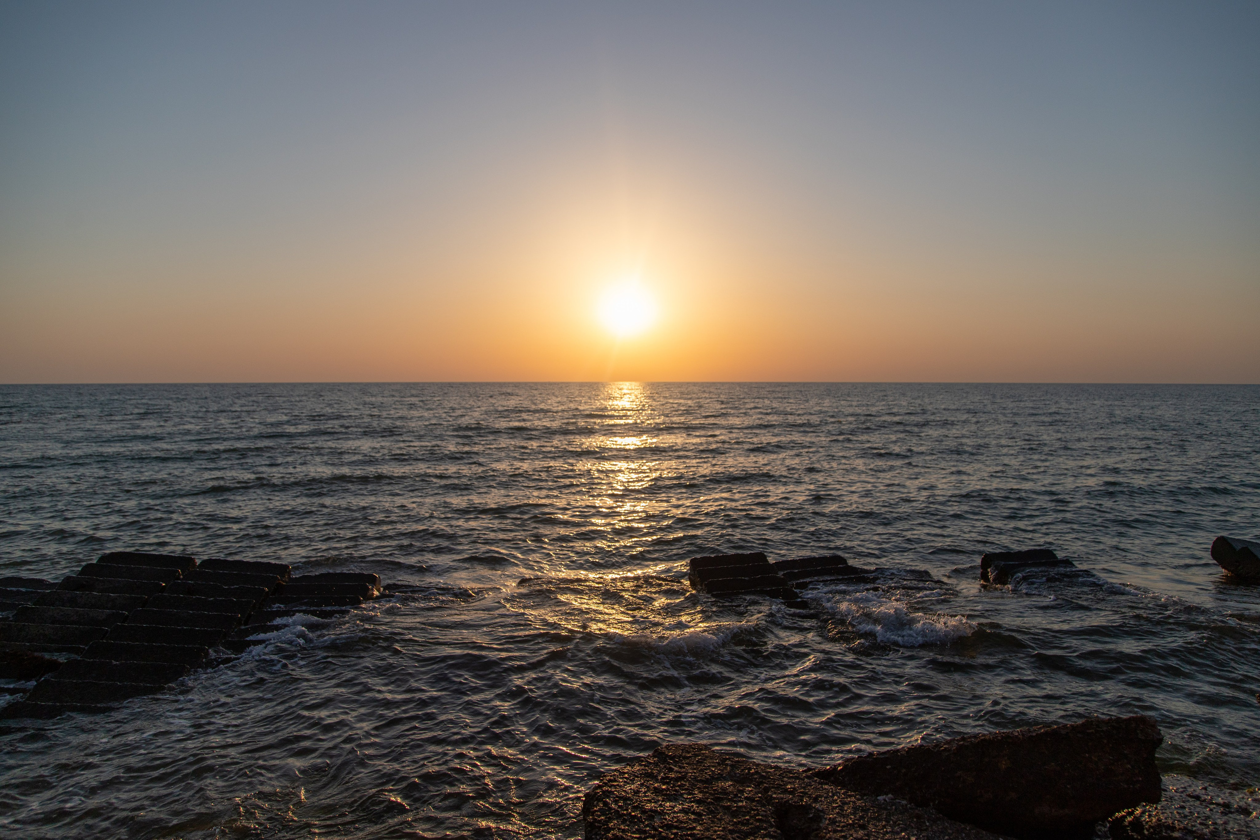 Фотографии природы Крыма из 2021 года. Море, холмы, закаты. Фотограф видеограф широкого профиля Денис Захаров