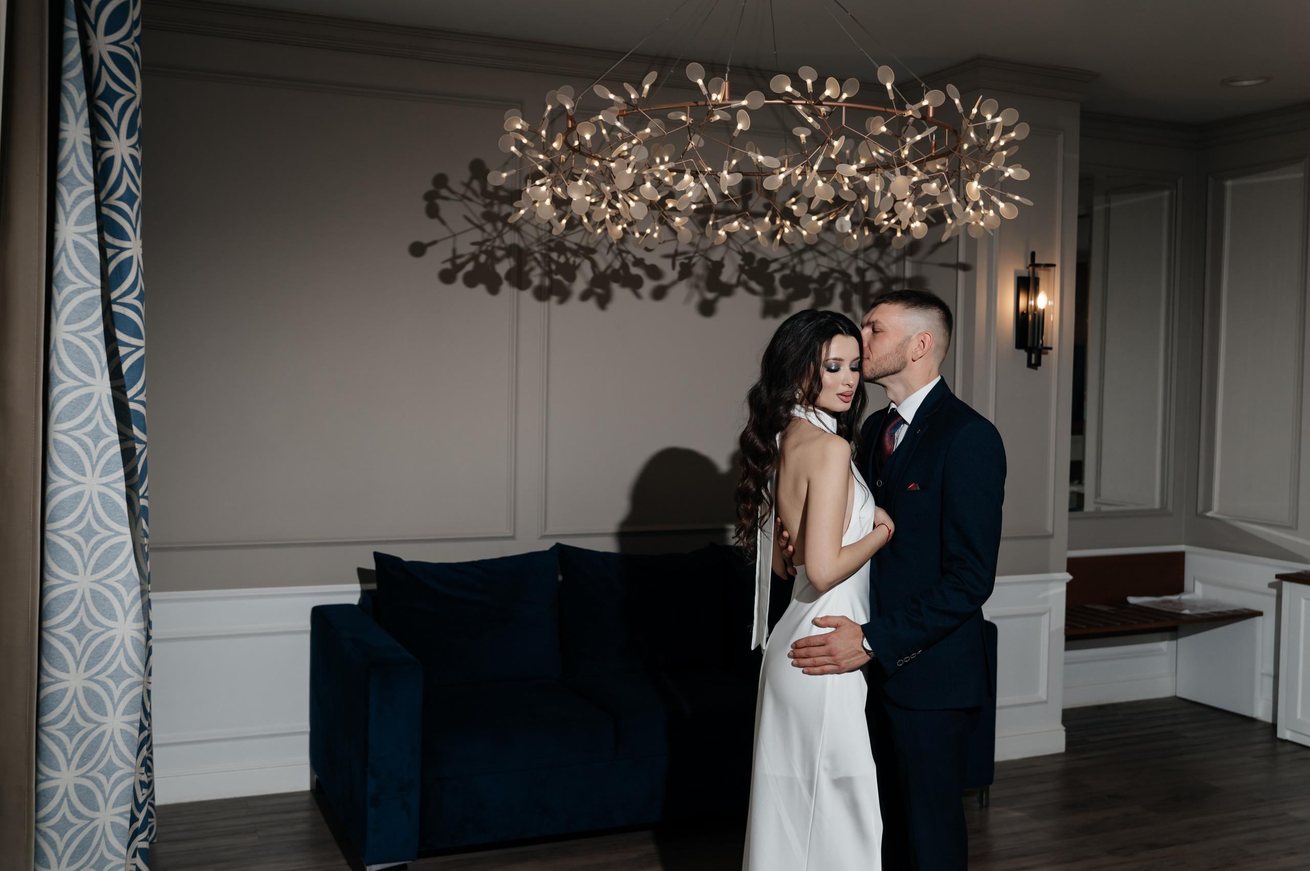 Свадебные сборы в отеле. Фотограф Палий Ульяна