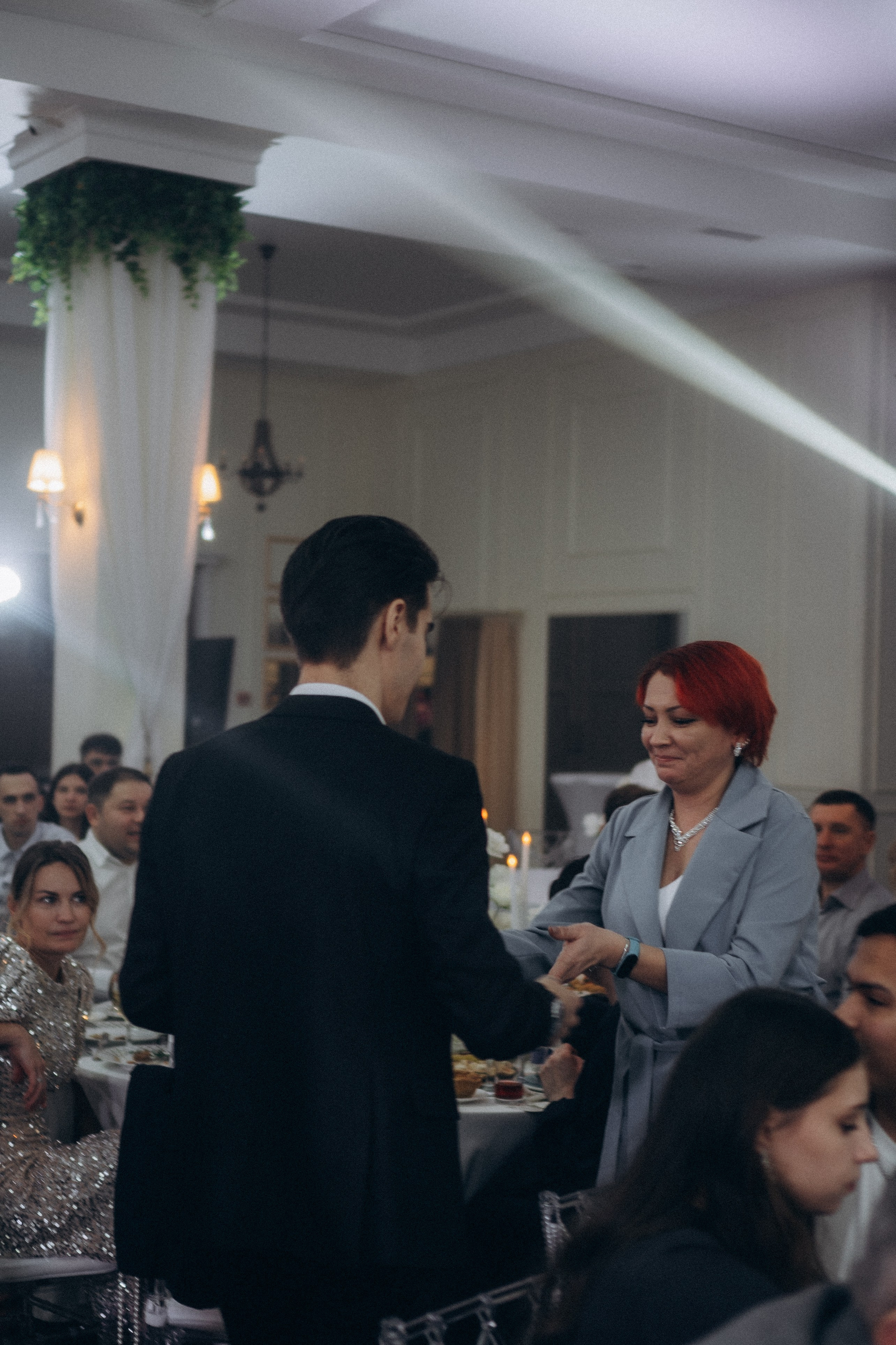 СВАДЕБНАЯ СЬЕМКА СБОРОВ В ОТЕЛЕ И ВЫЕЗД НА ЦЕРЕМОНИЮ (СНЯТО В СИБИРЕ В НИЖНЕВАРТОВСКЕ). Профессиональный фотограф, Санкт-Петербург — Виктория Богомолова