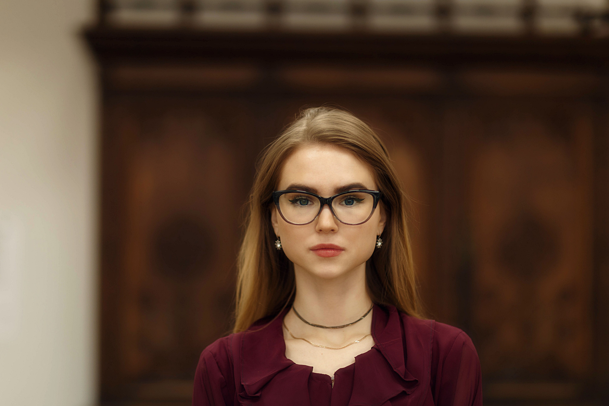 Фотосессия с Машей в Чувашском художественном музее. Портретный и репортажный фотограф в Чебоксарах Андриян Чаркин