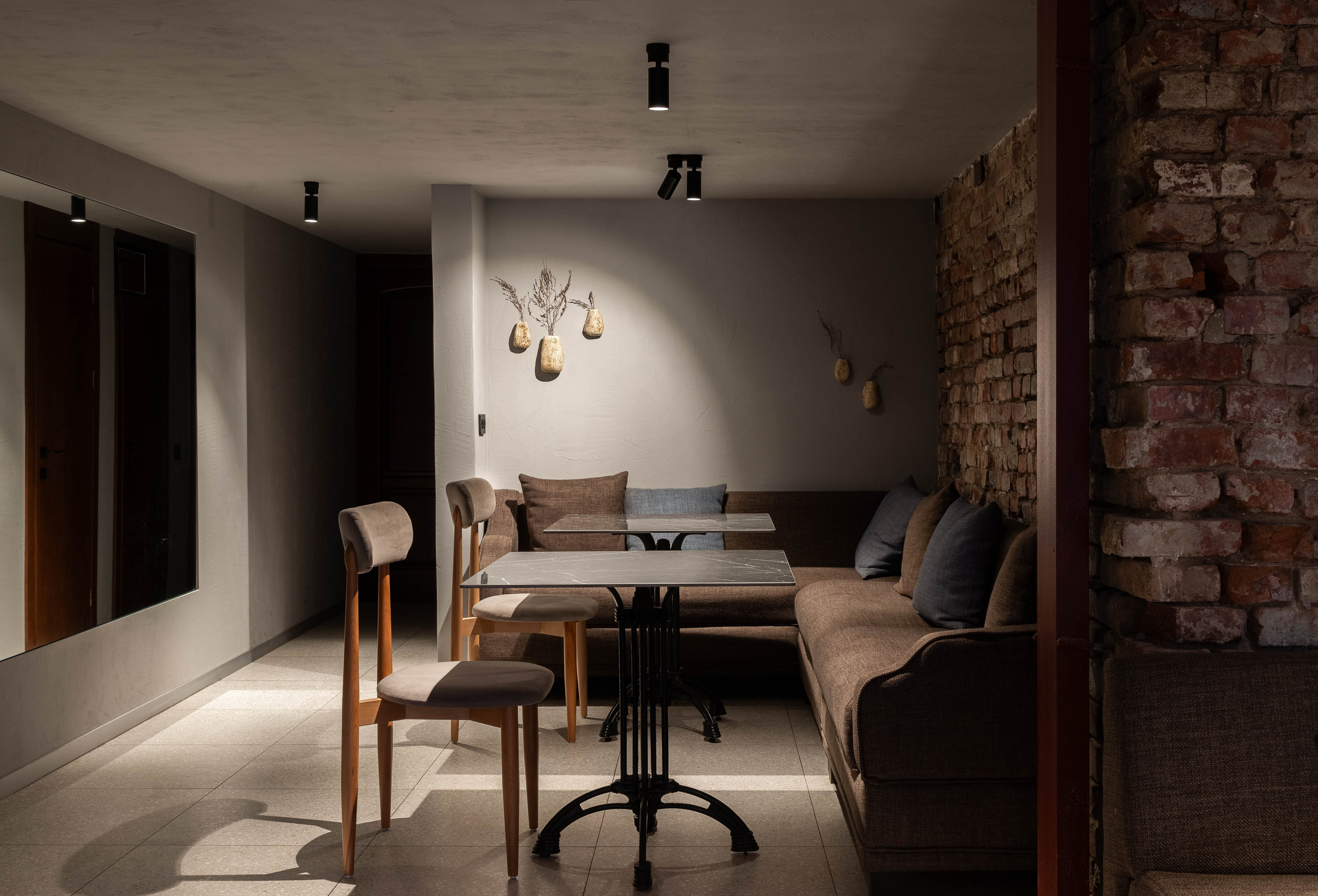 Lubo Cafe by Lena Golubinskaya. Ekaterina Symidi. Interior Photographer