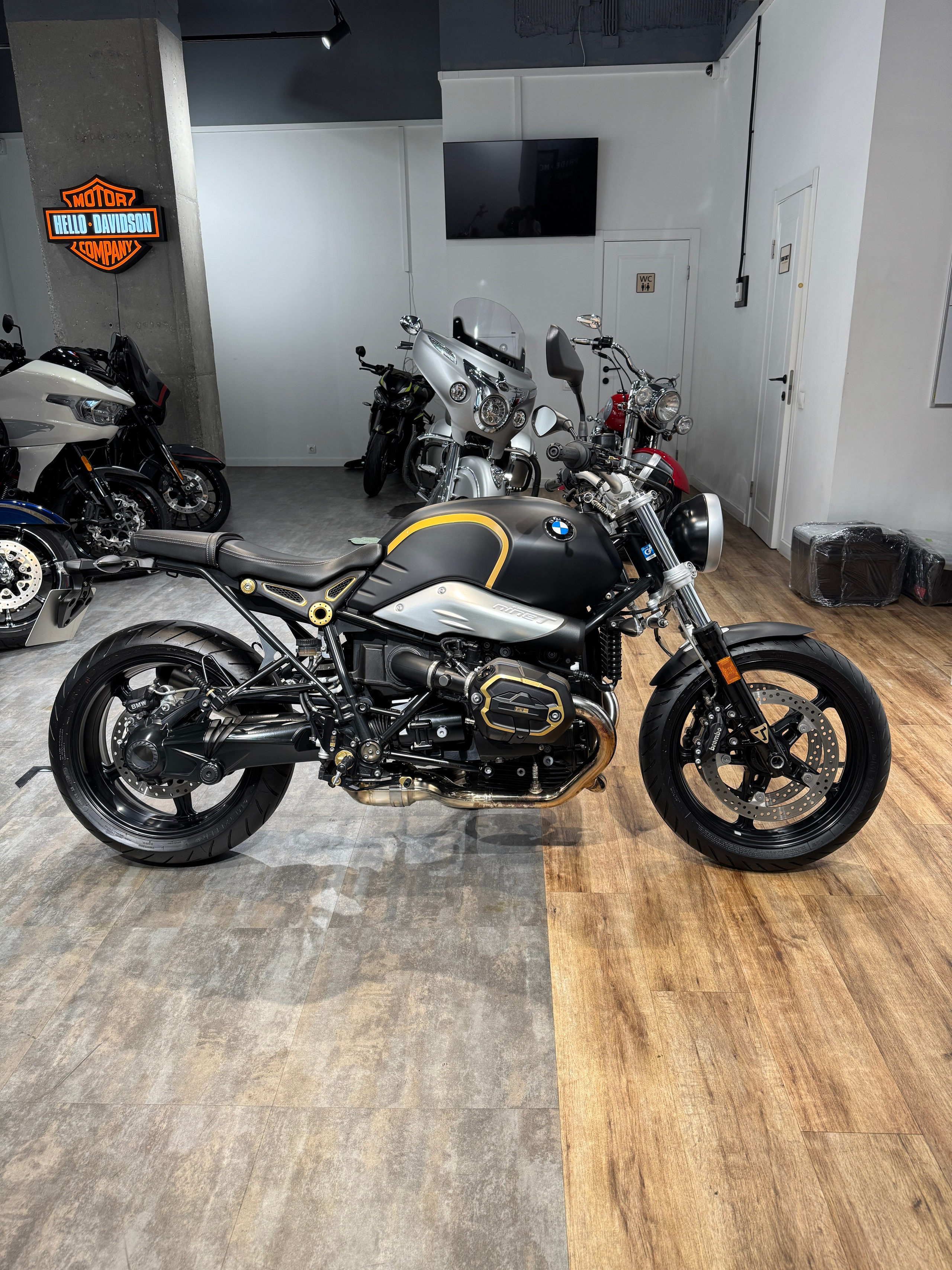 Мотоциклы Harley-Davidson BMW R Nine T (Option 719)  — купить мотоцикл. Hello Davidson, Москва. Только хорошие мотоциклы…