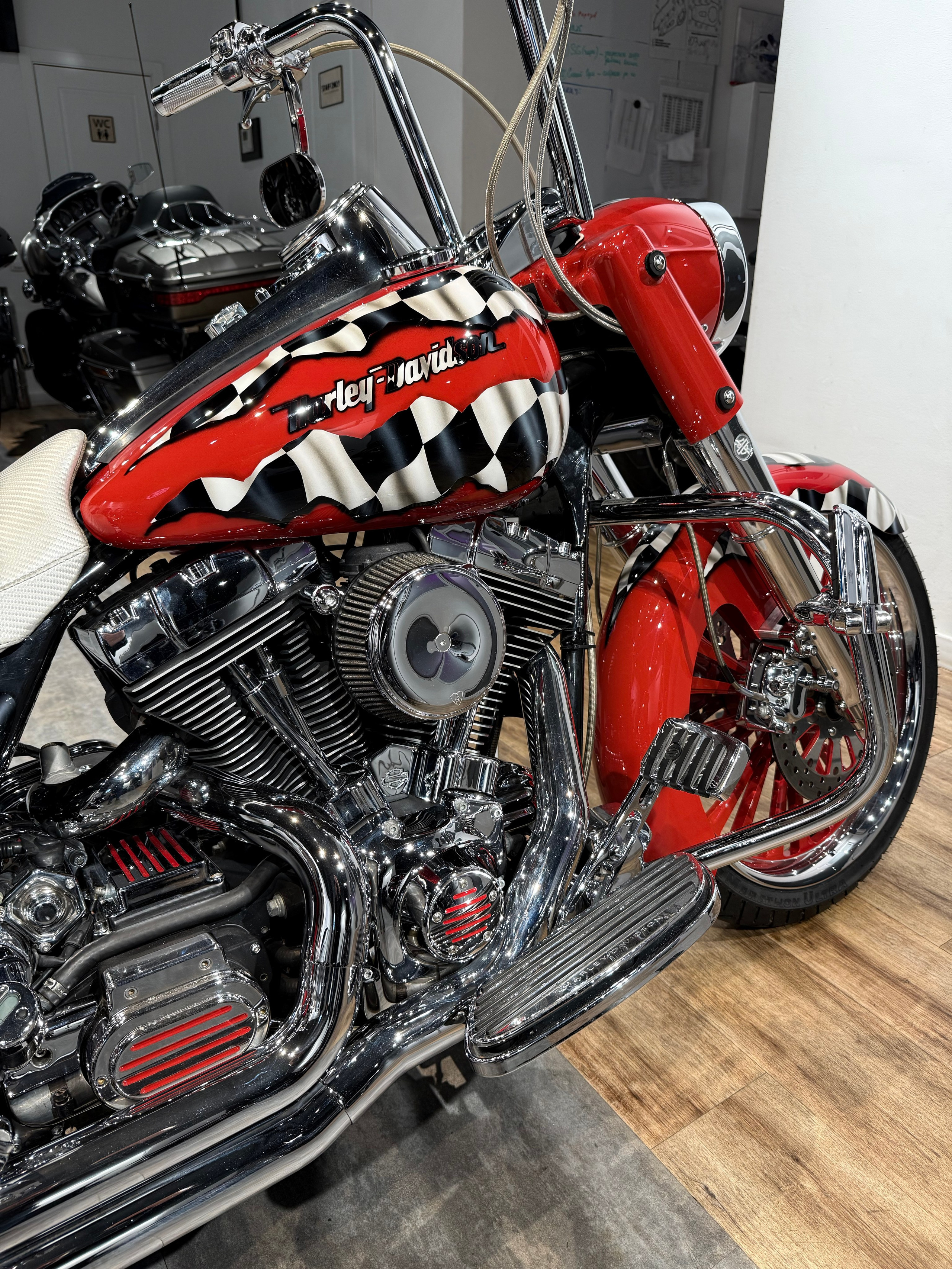 Road King (Elvis Presley). Hello Davidson, Москва. Только хорошие мотоциклы…