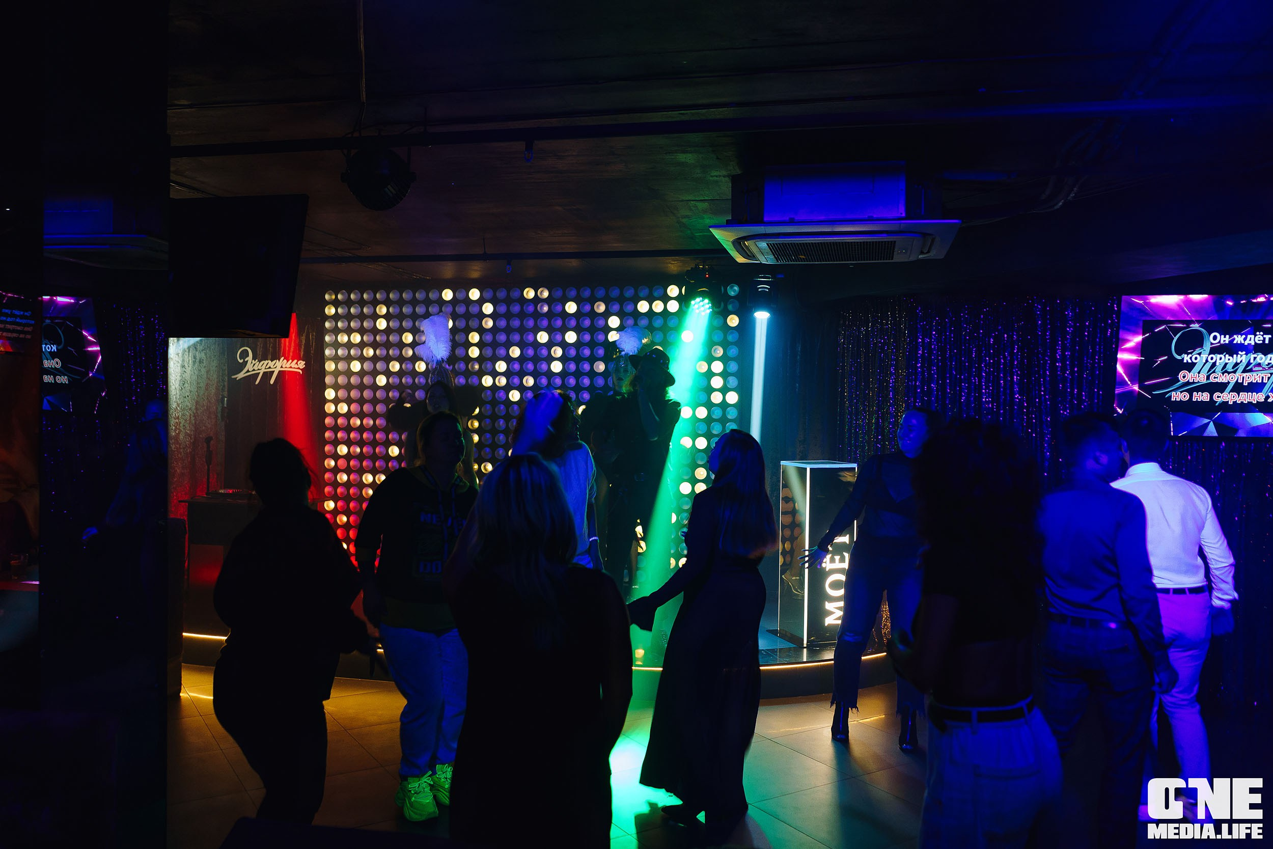 Фоторепортаж из караоке-клубе Эйфория. One Media Life: фоторепортажи, фотоотчеты с мероприятий и заведений