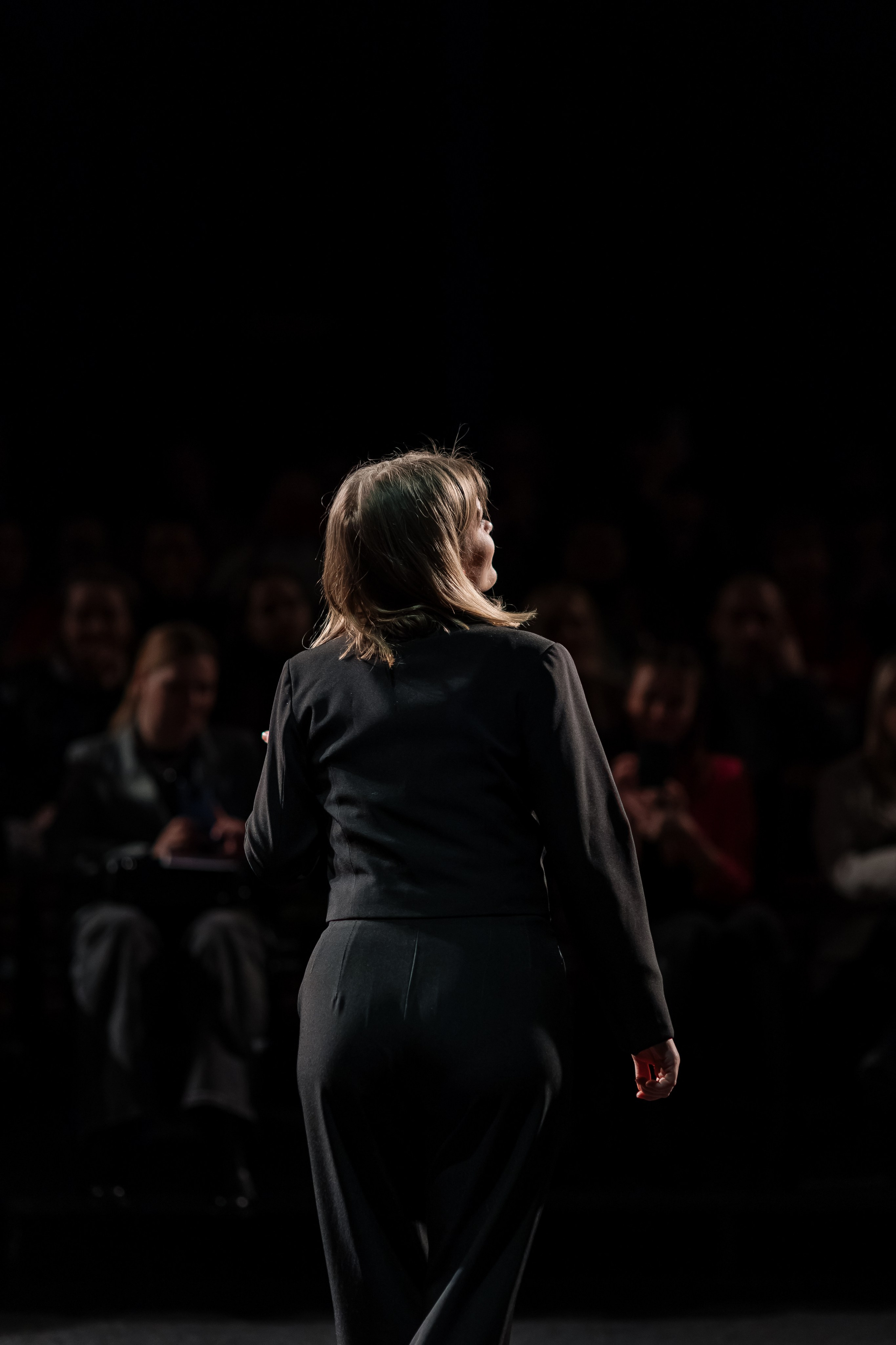 Спектакль. Свадебный фотограф