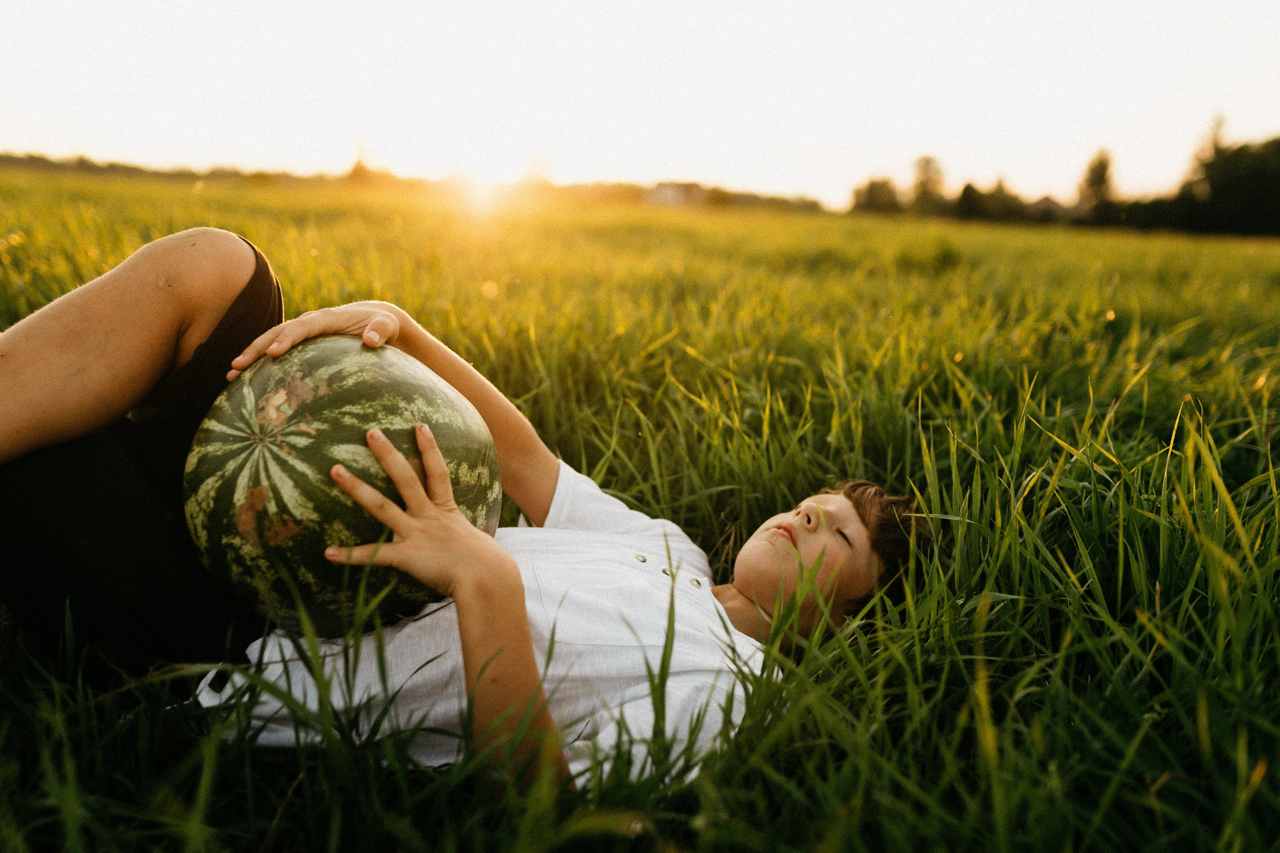 Фотосессия с красными мячами. Семейный фотограф Маша Тимофеева | Москва