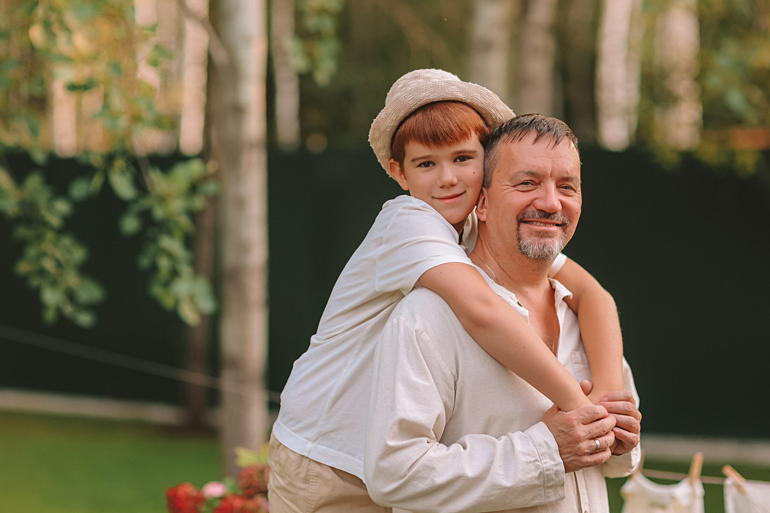 Стирка у дома. Семейный фотограф Тюмень, фотограф на роды Салмина Мария