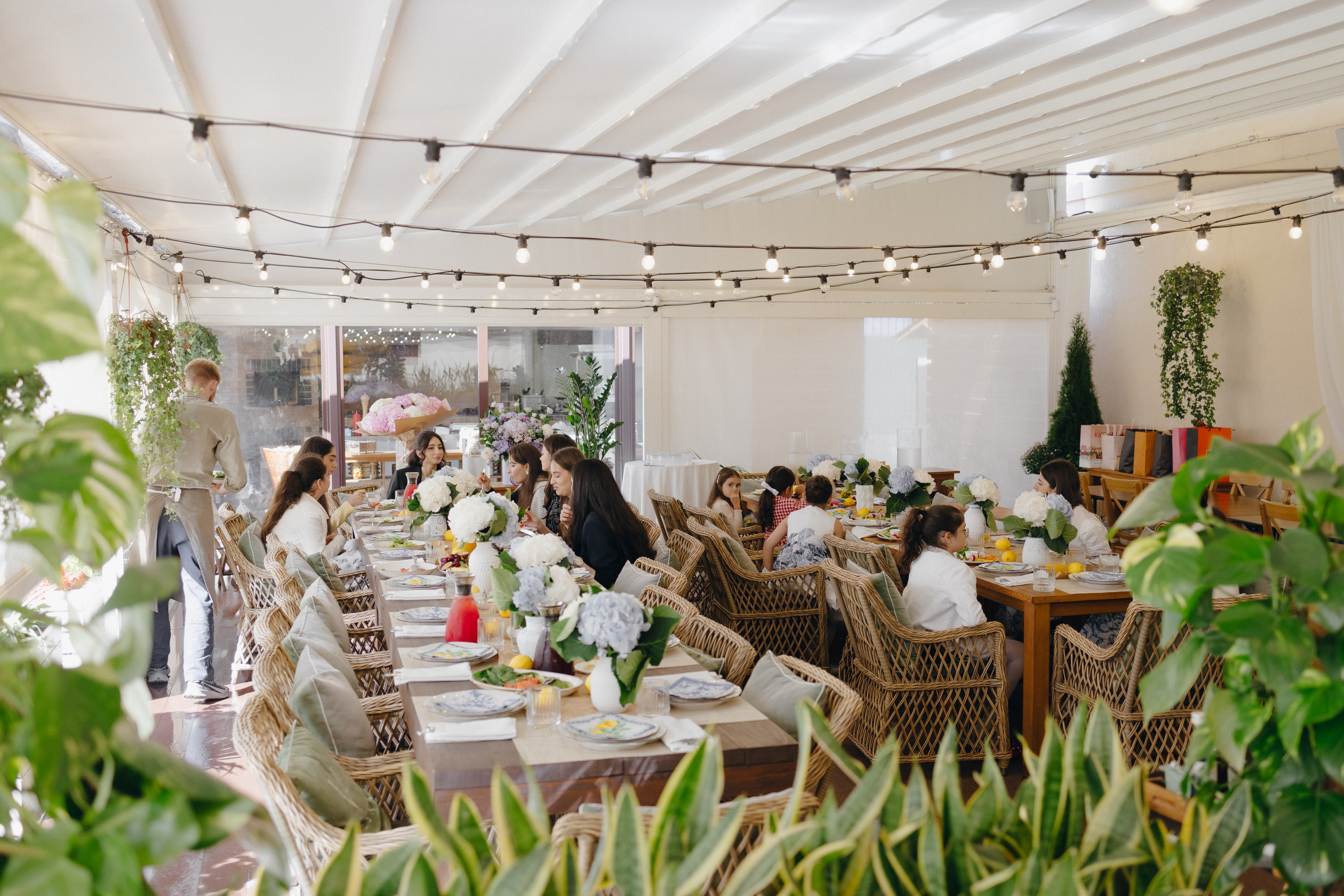 Девичник с лимонами