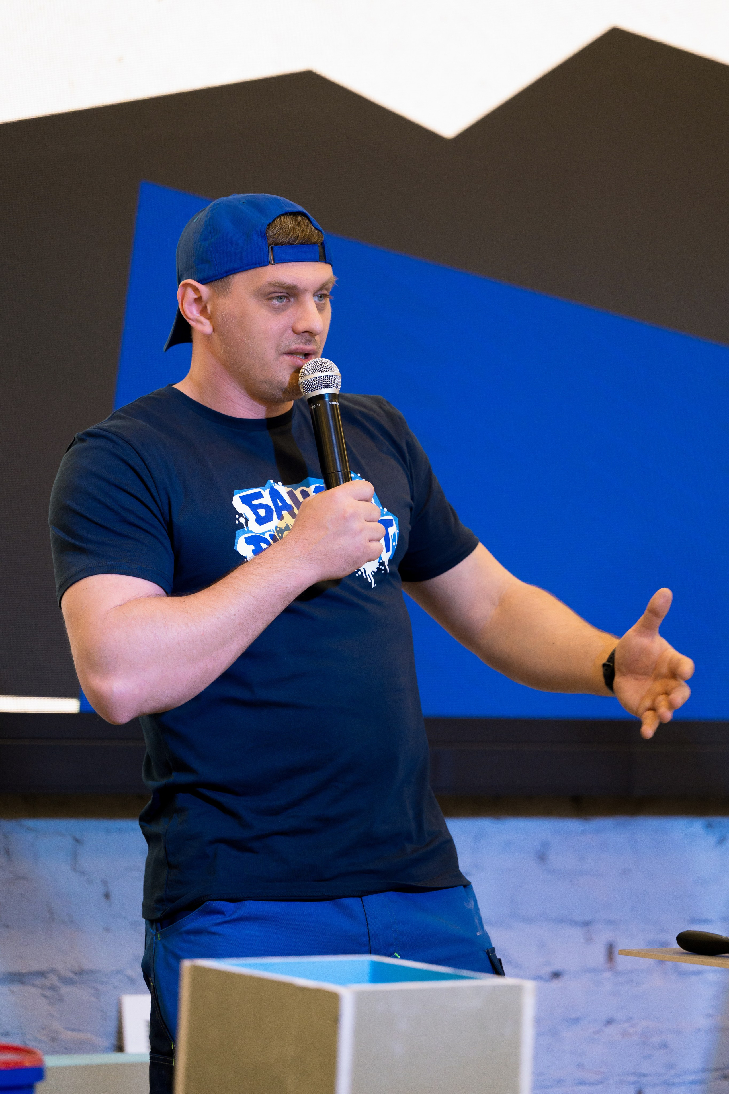 Форум от компании строительных материалов «Plitonit». Репортажный фотограф