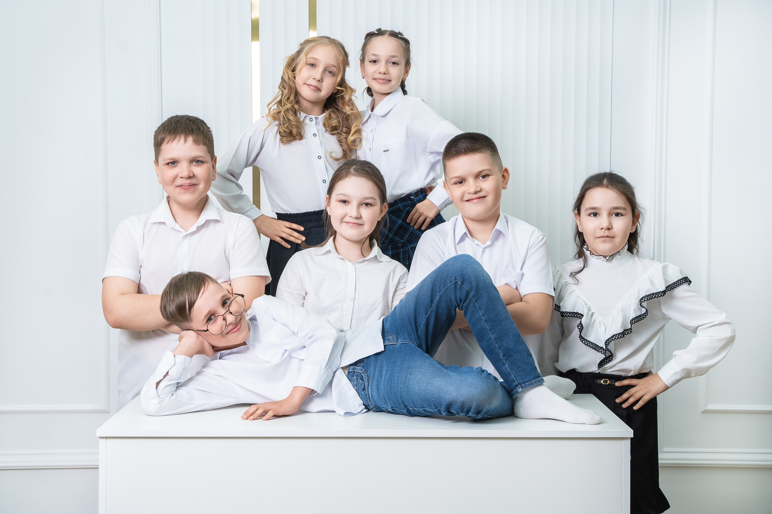 Выпускная фотосессия в фотостудии. Выпускные альбомы Нижнекамск Набережные Челны Фотостудия Небо