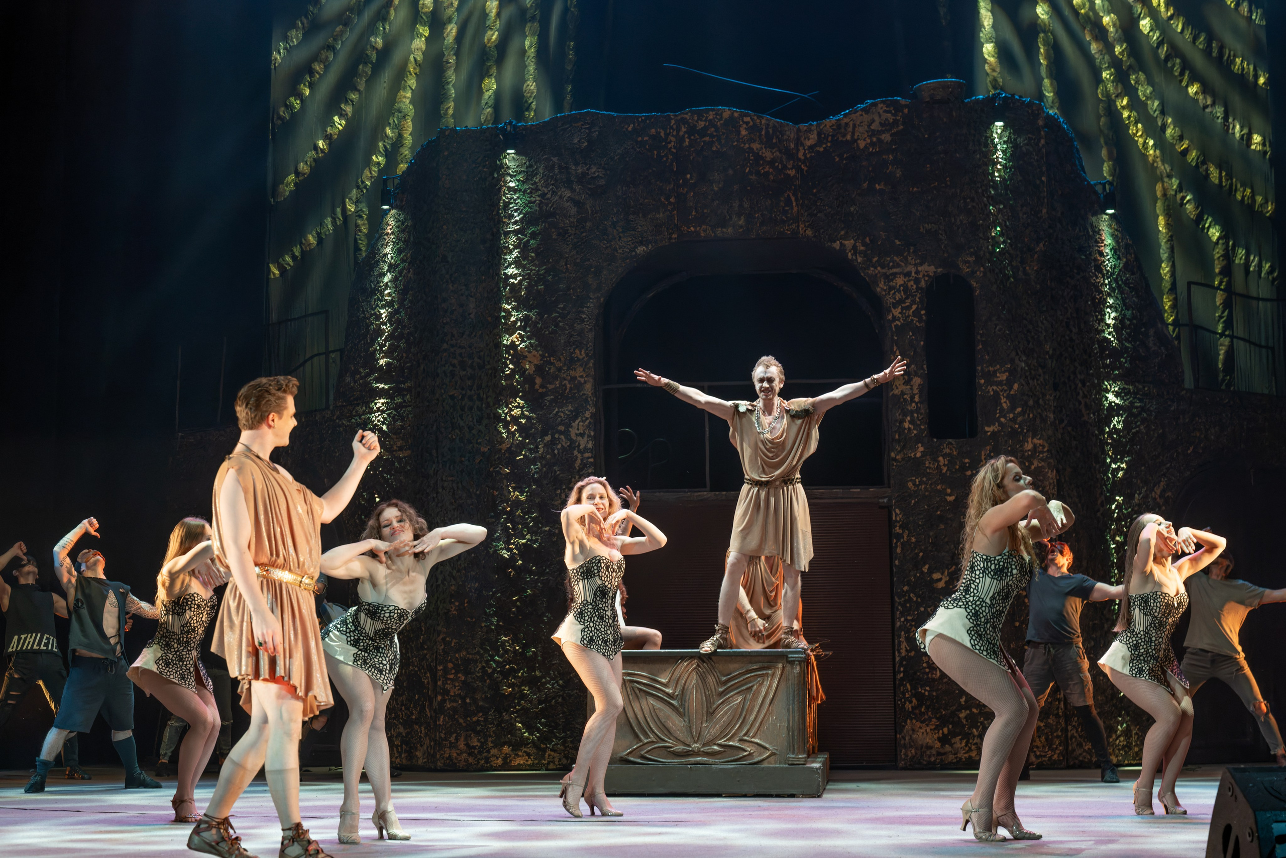 Театр Моссовета: Иисус Христос Супервезда — 35 лет на сцене. Сайт фотографа Сергея Абрамова