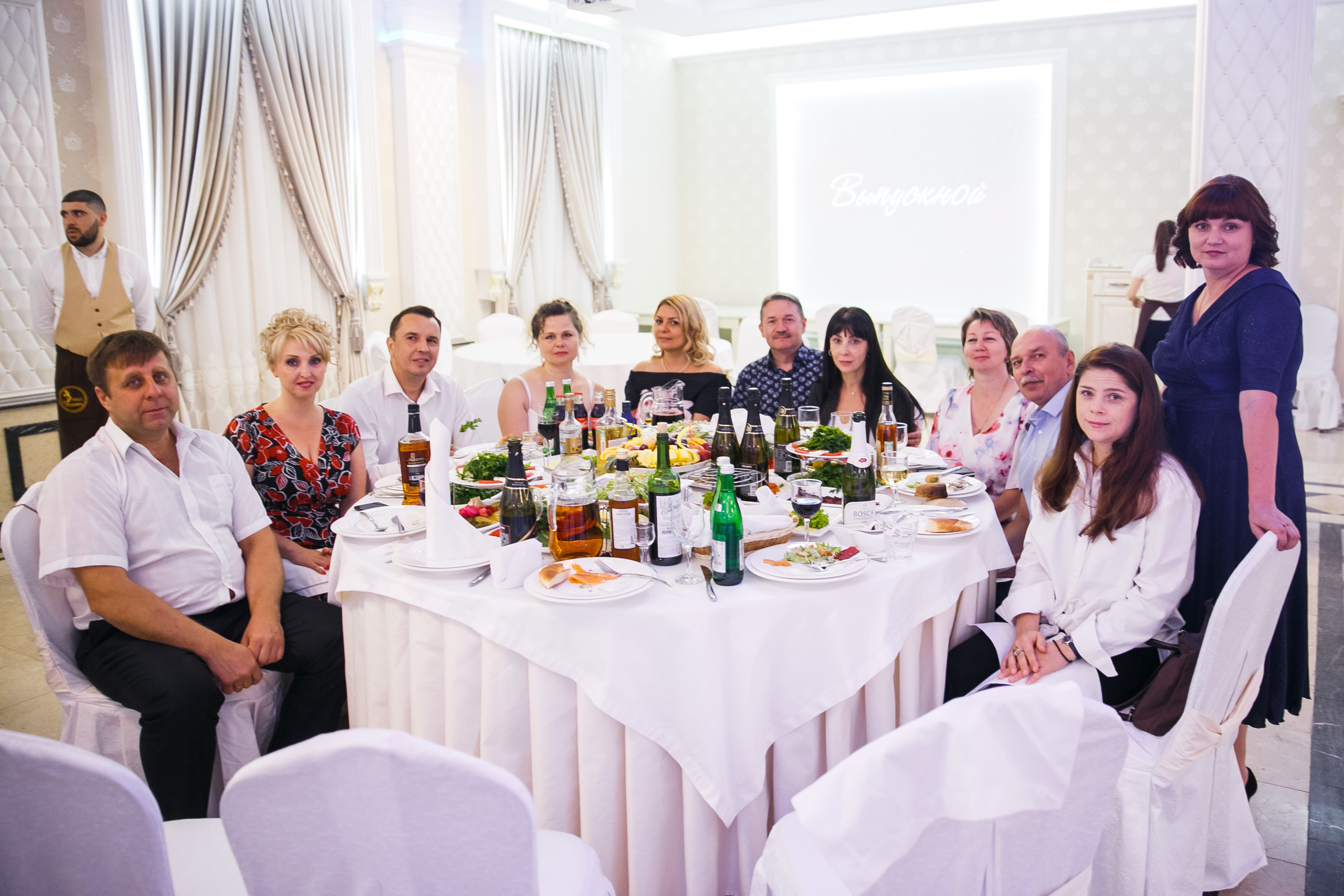 Выпускной. Гимназия 88. Ресторан Чехов. Фотограф Андрей Баксов