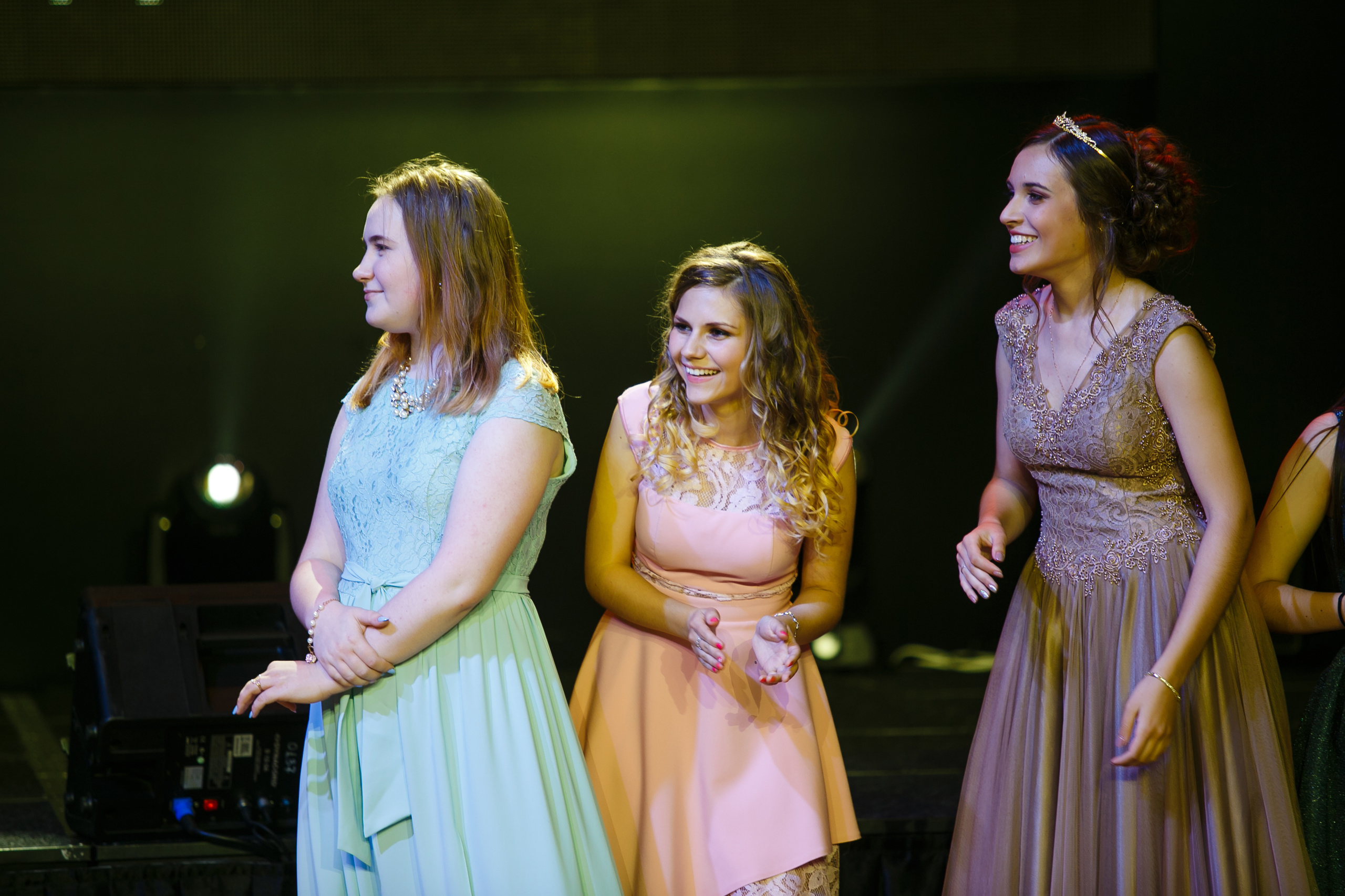 Выпускной. Школа 87. Галич Hall. Фотограф Андрей Баксов