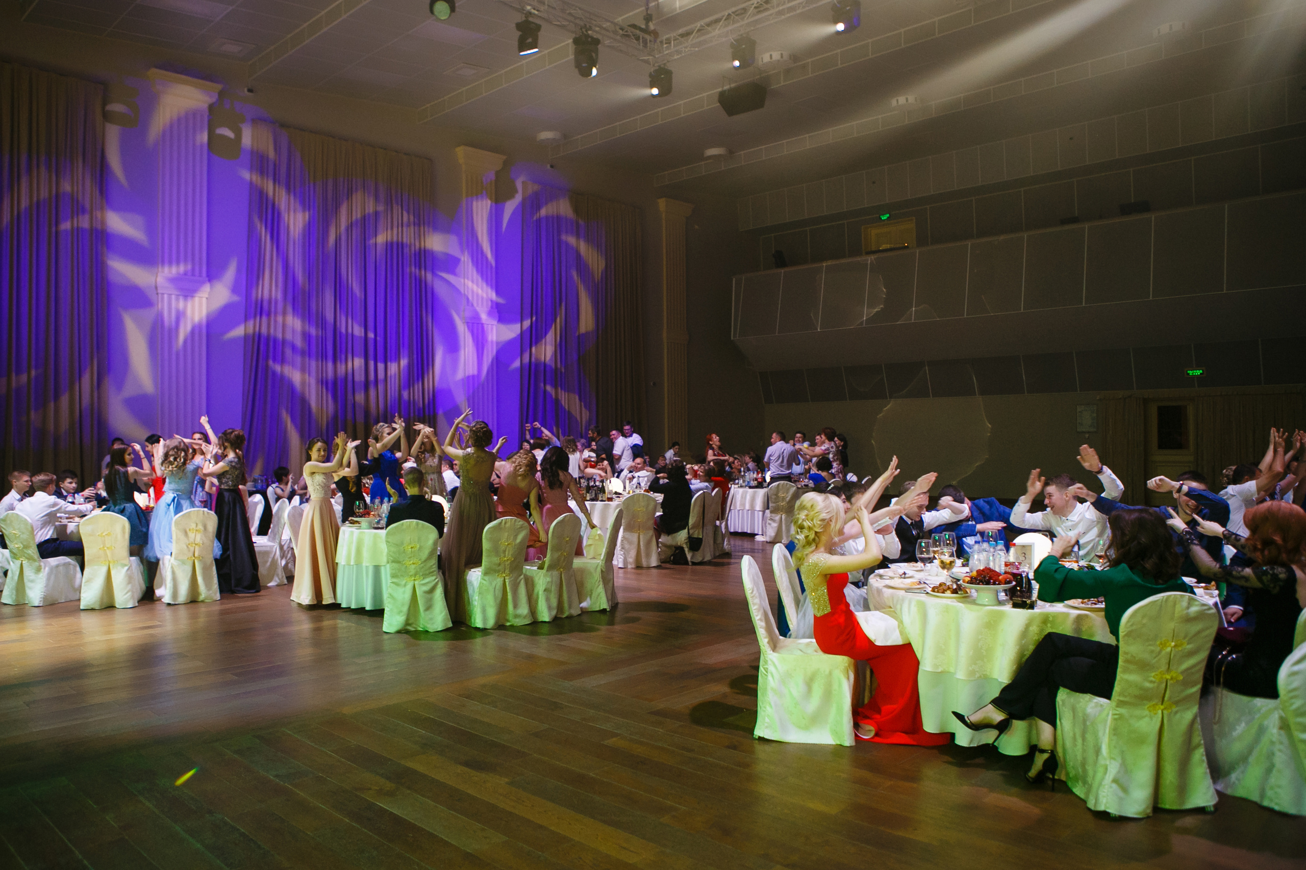 Выпускной. Школа 87. Галич Hall. Фотограф Андрей Баксов