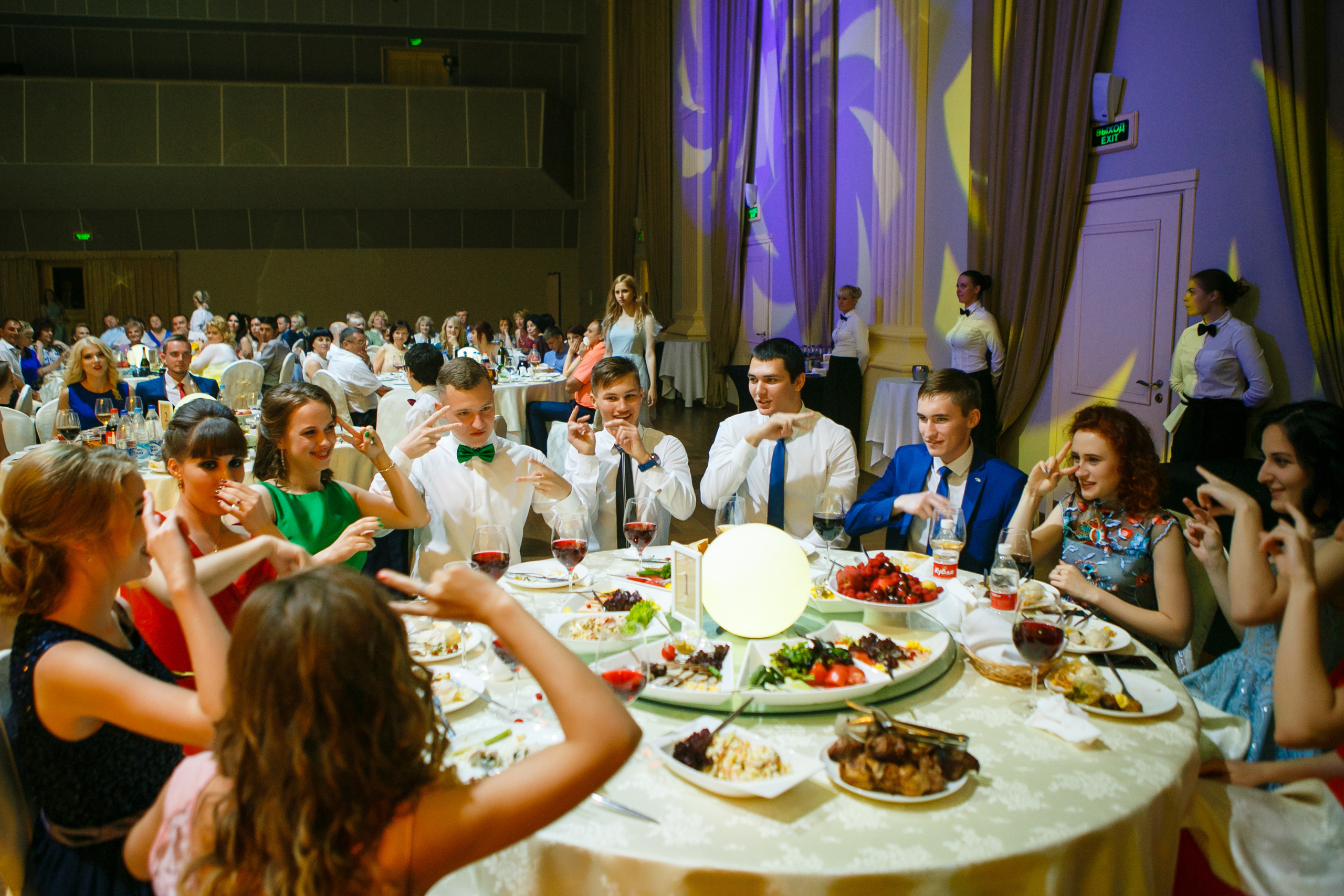 Выпускной. Школа 87. Галич Hall. Фотограф Андрей Баксов