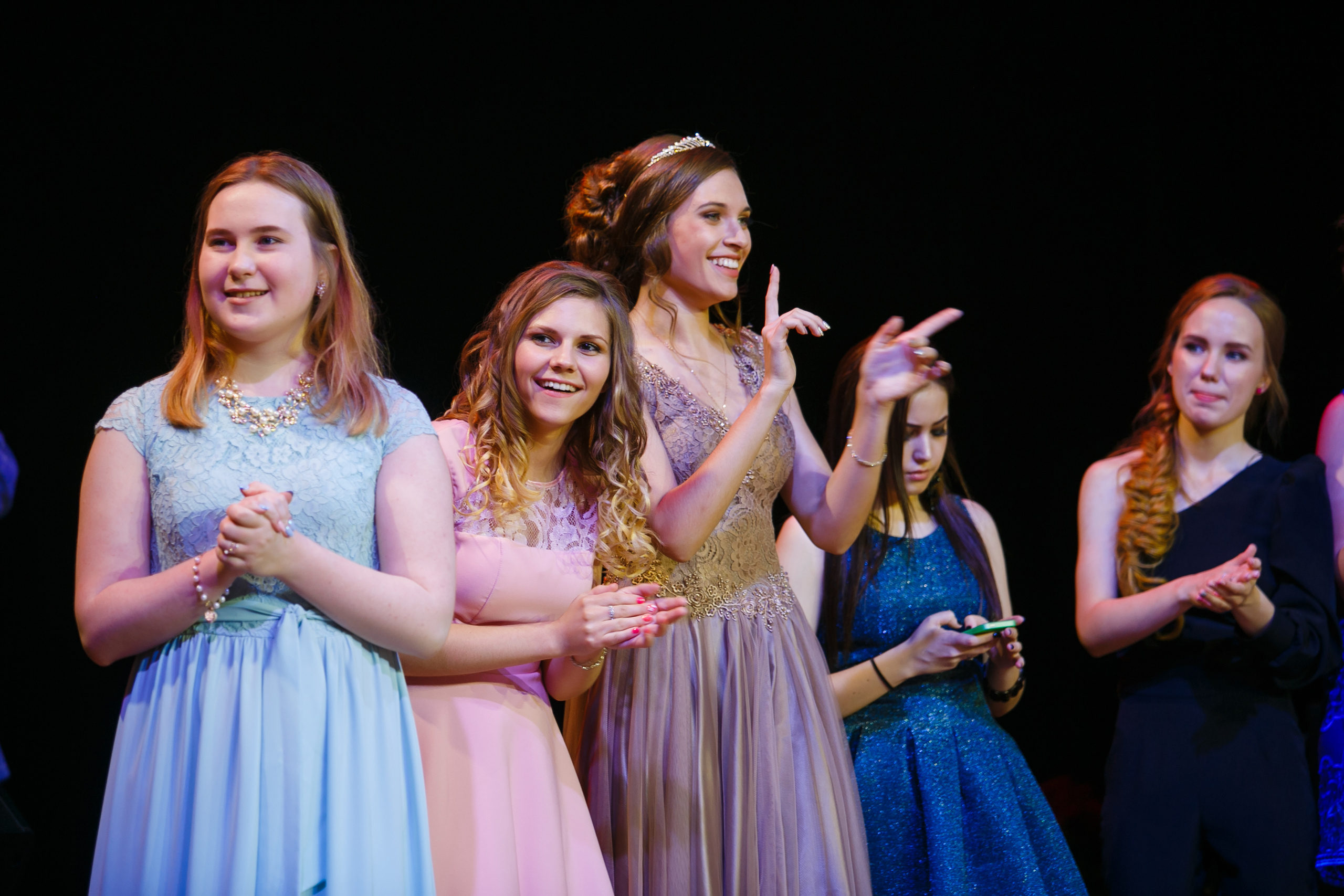 Выпускной. Школа 87. Галич Hall. Фотограф Андрей Баксов